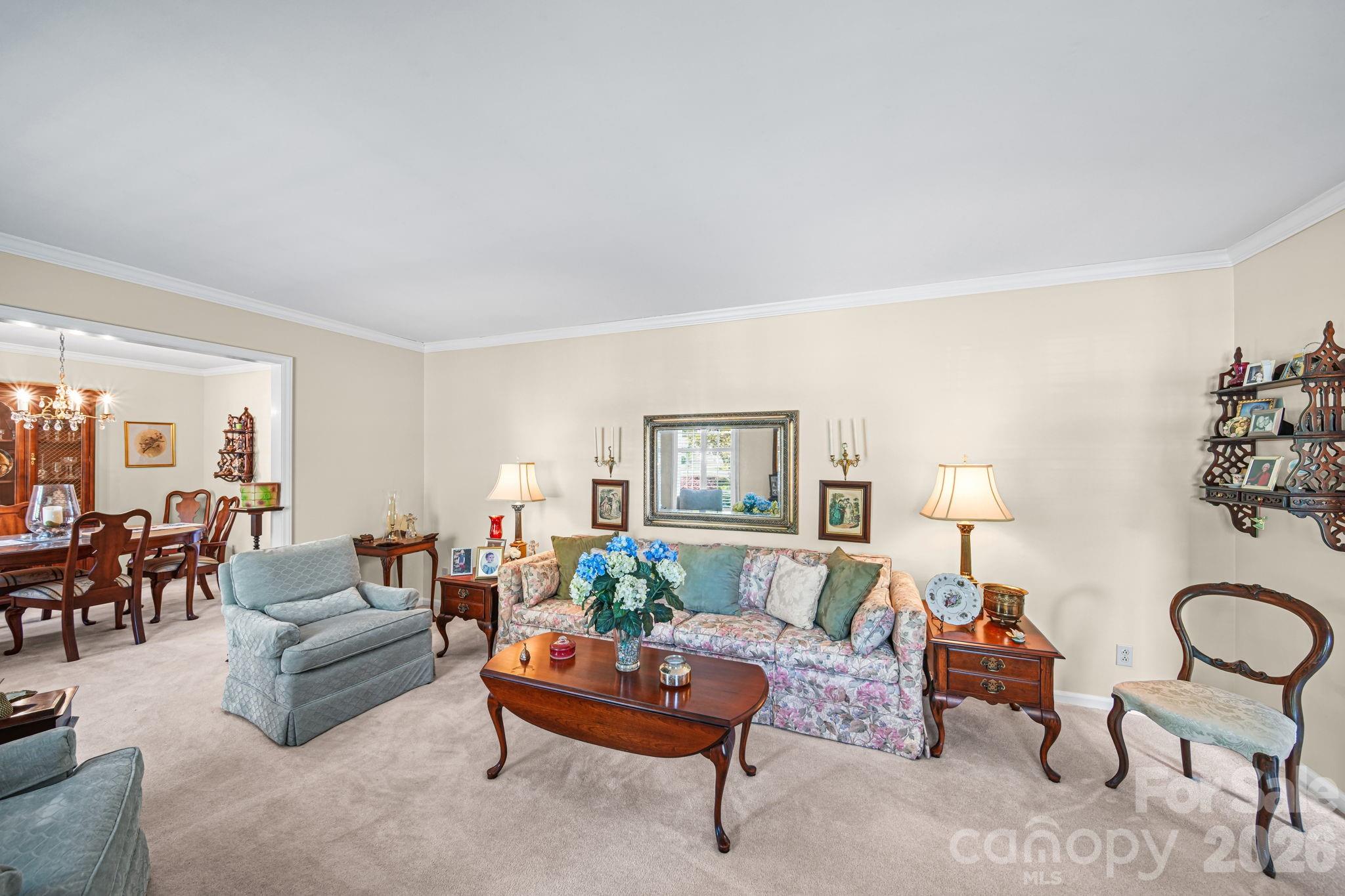 13539 Four Oaks Lane — Matthews