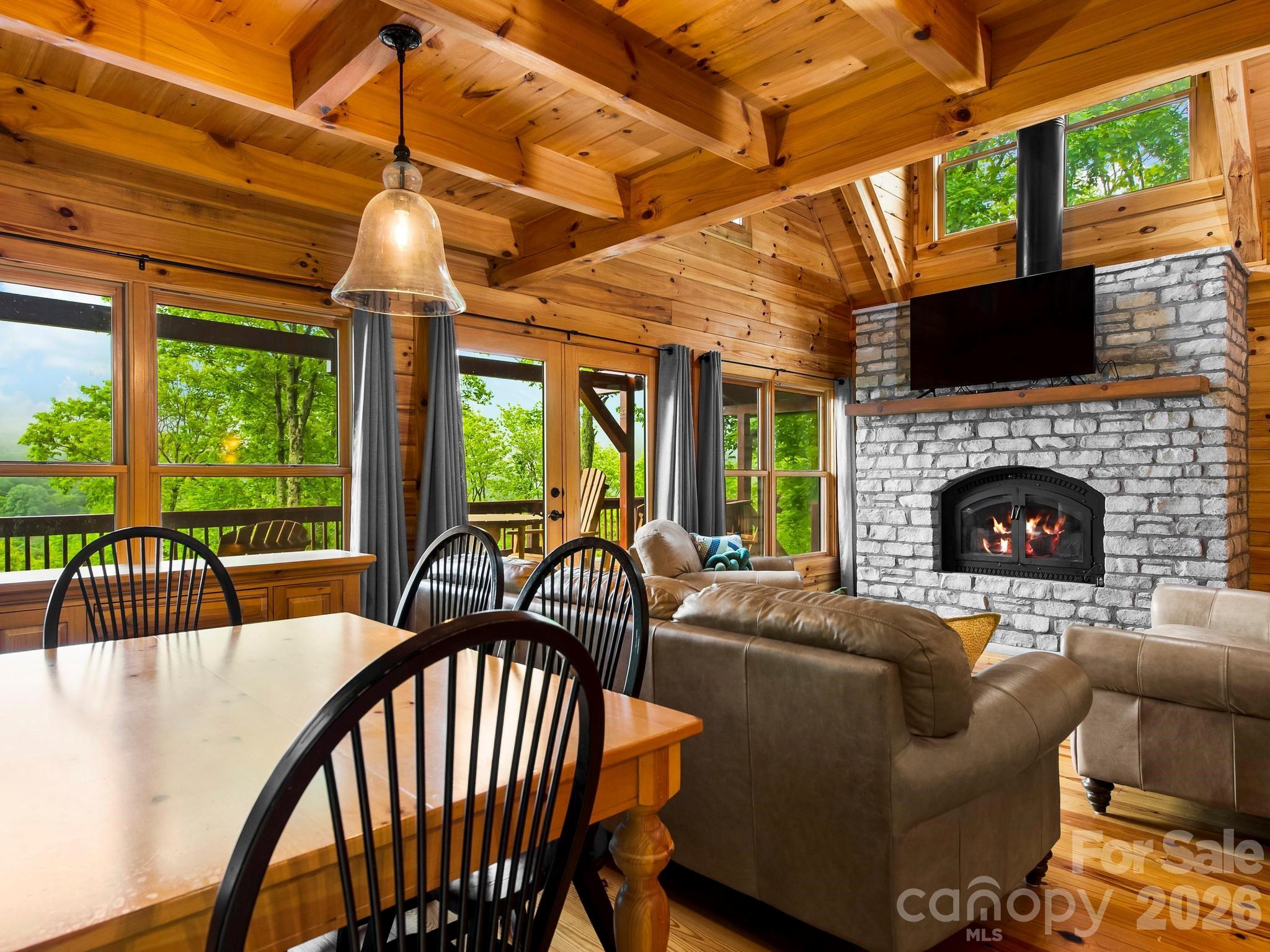 84 Sky Drive — Maggie Valley