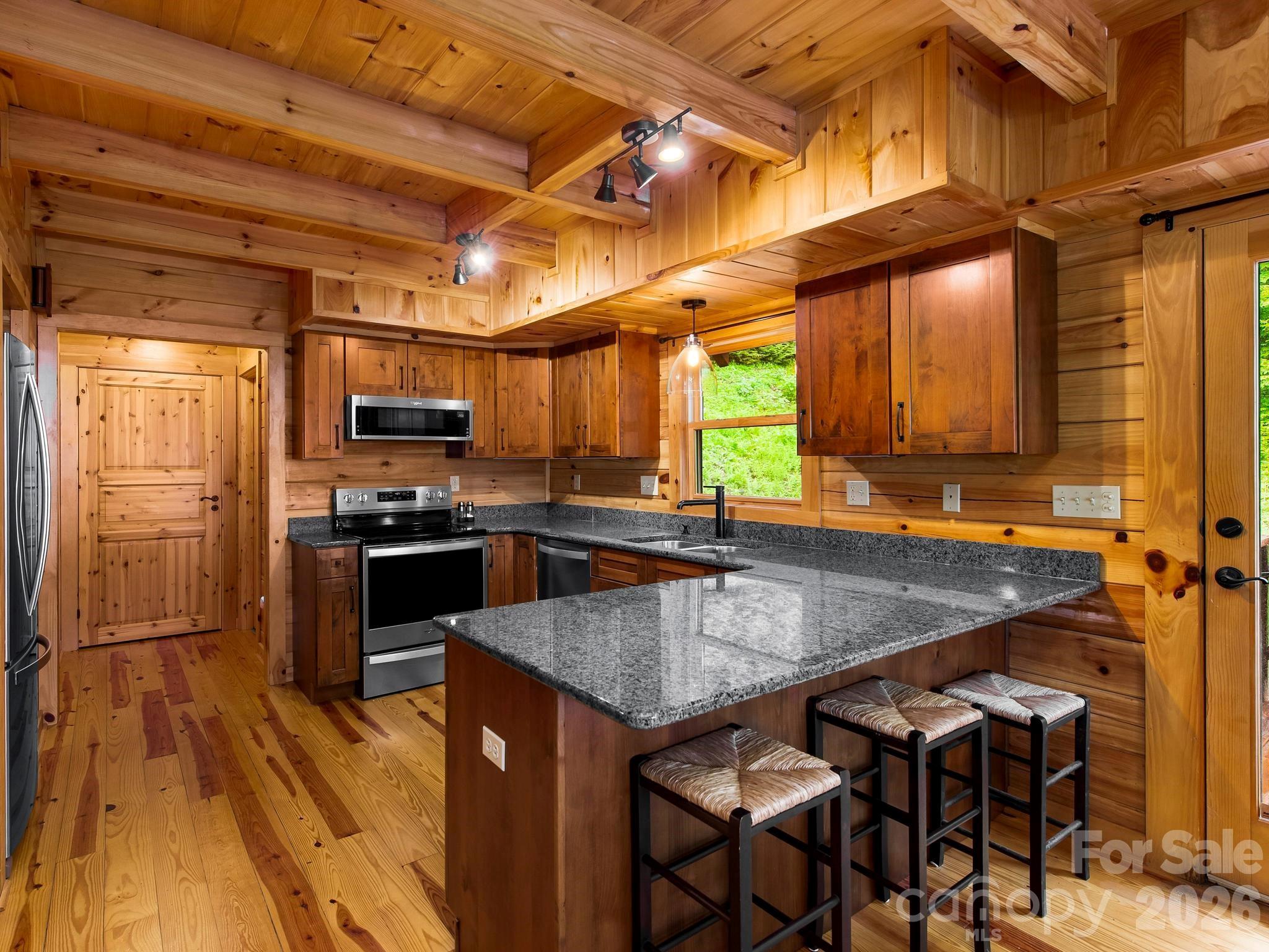 84 Sky Drive — Maggie Valley
