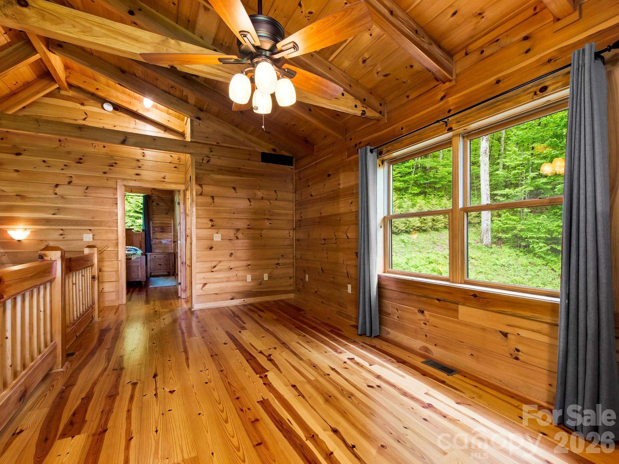 84 Sky Drive — Maggie Valley
