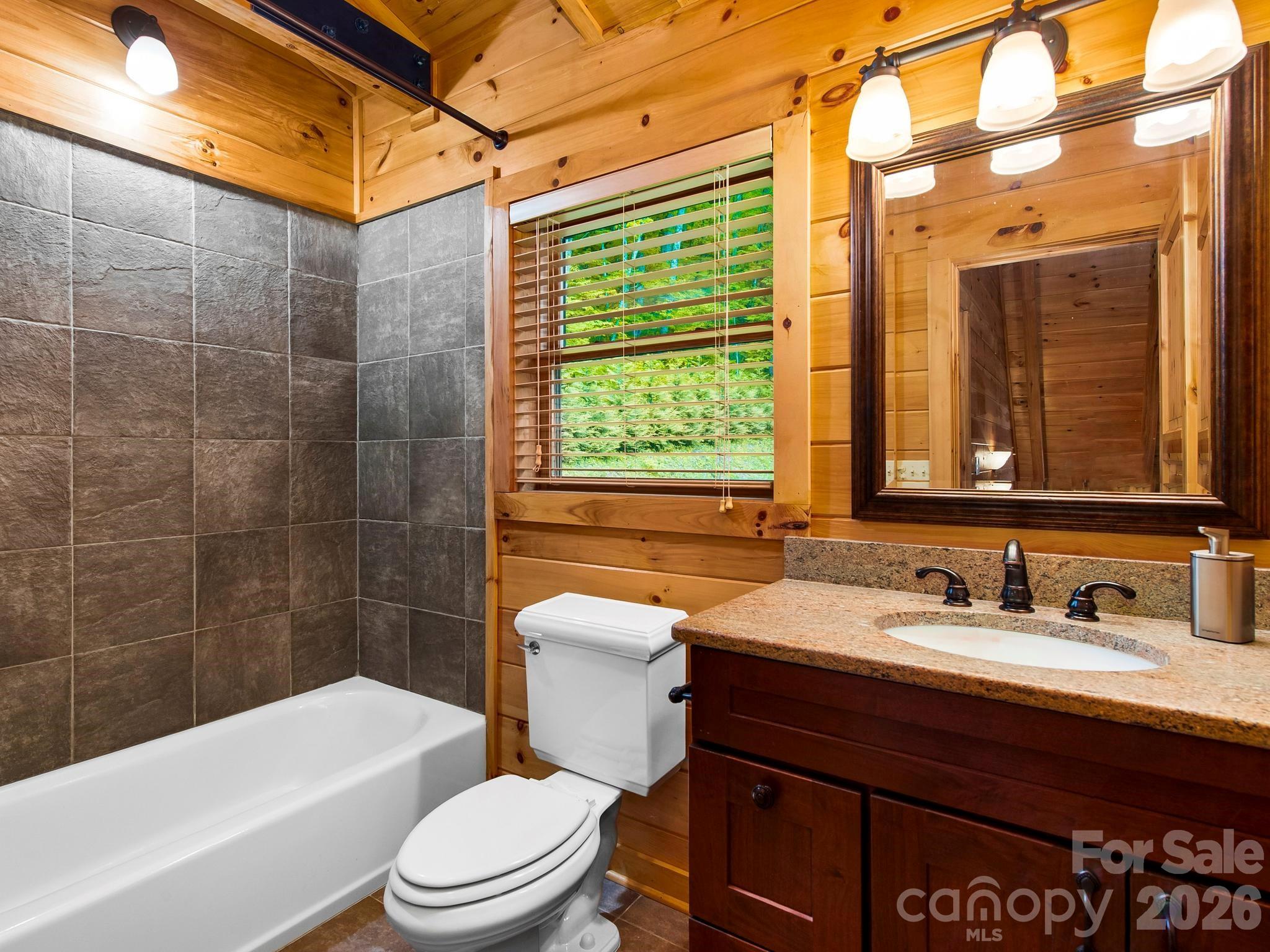 84 Sky Drive — Maggie Valley