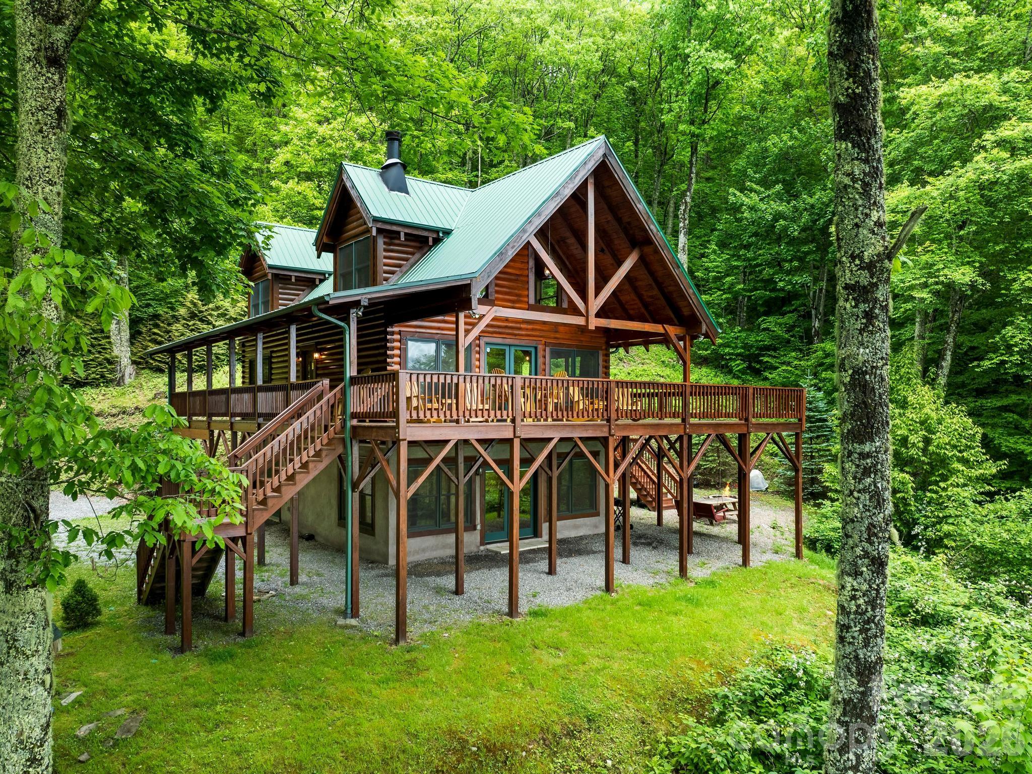 84 Sky Drive — Maggie Valley
