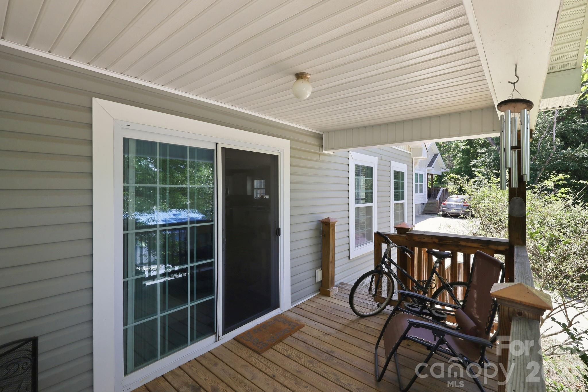 253 Brooklyn Lane — Asheville