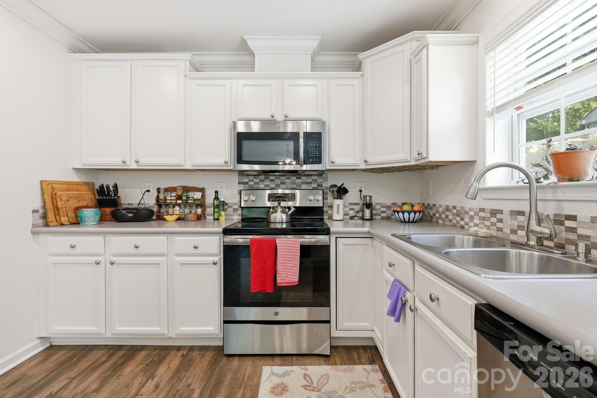253 Brooklyn Lane — Asheville