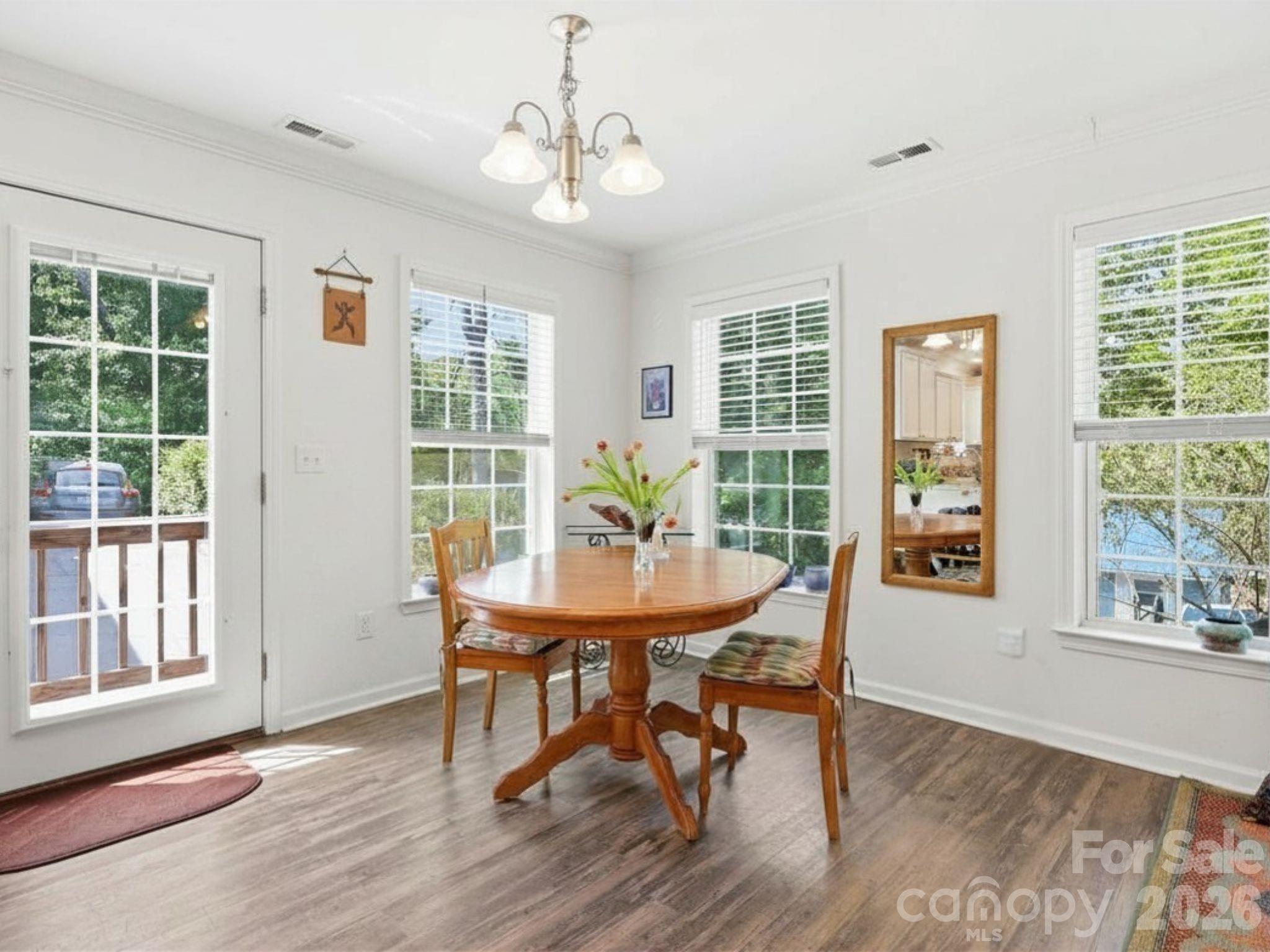 253 Brooklyn Lane — Asheville