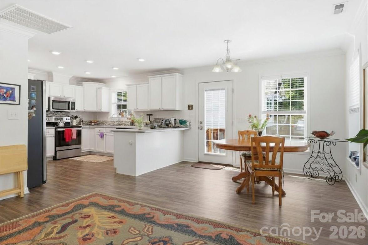 253 Brooklyn Lane — Asheville