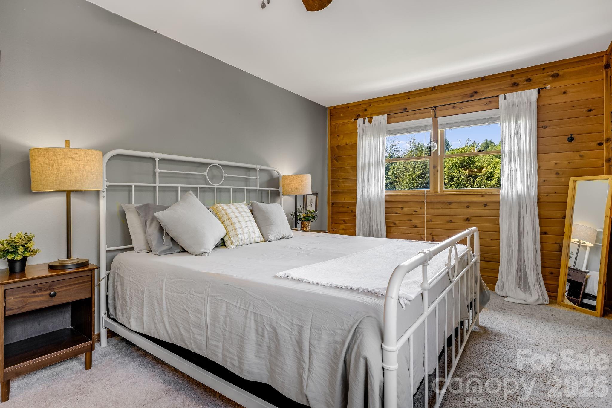 694 Boulder Road — Marshall
