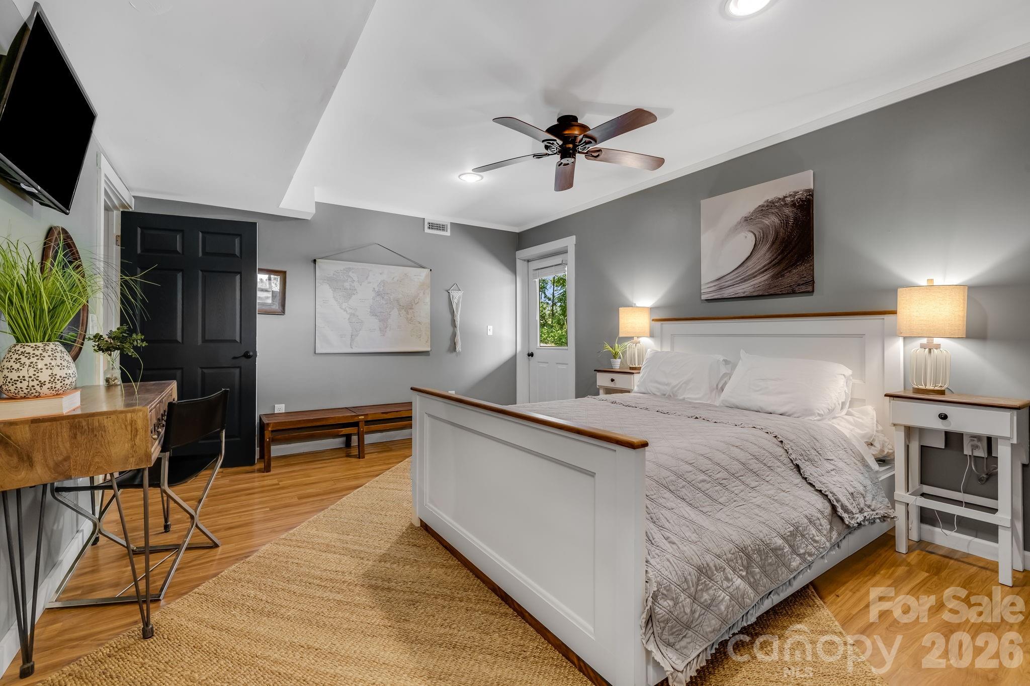 694 Boulder Road — Marshall