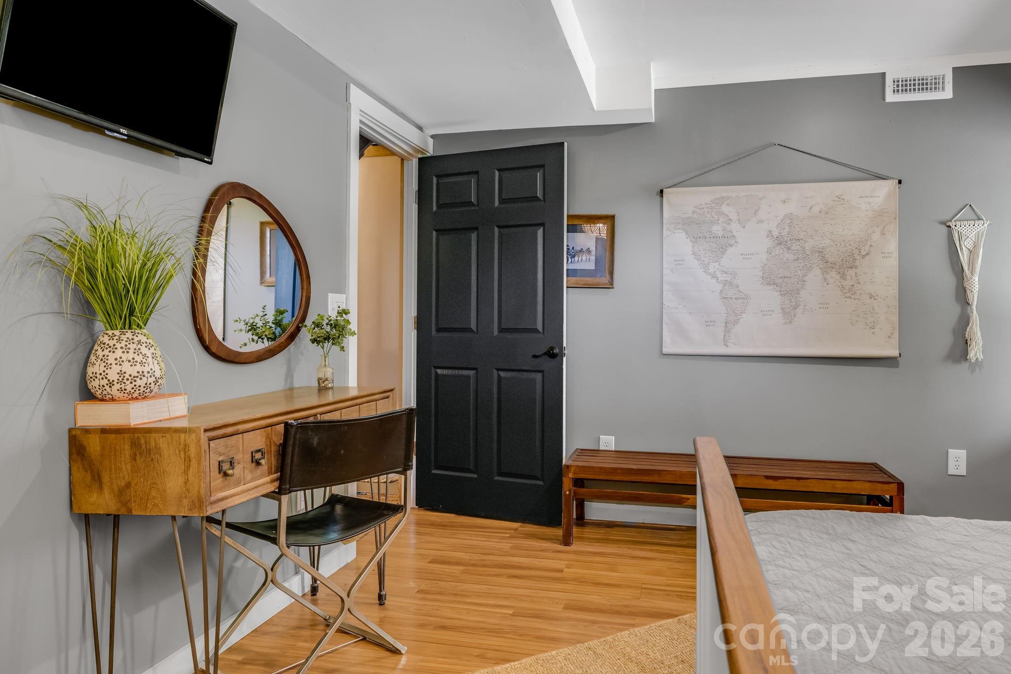694 Boulder Road — Marshall