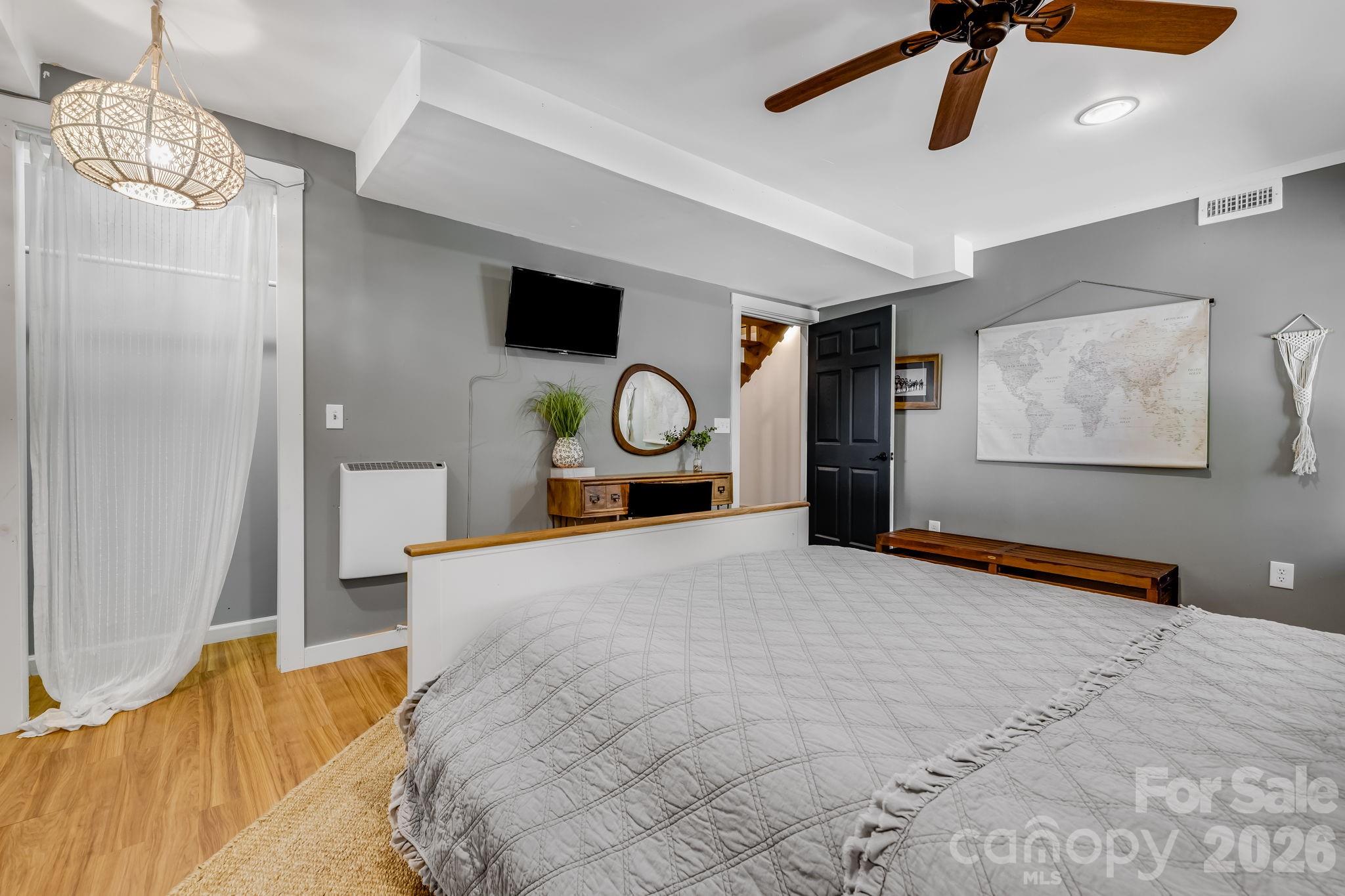 694 Boulder Road — Marshall