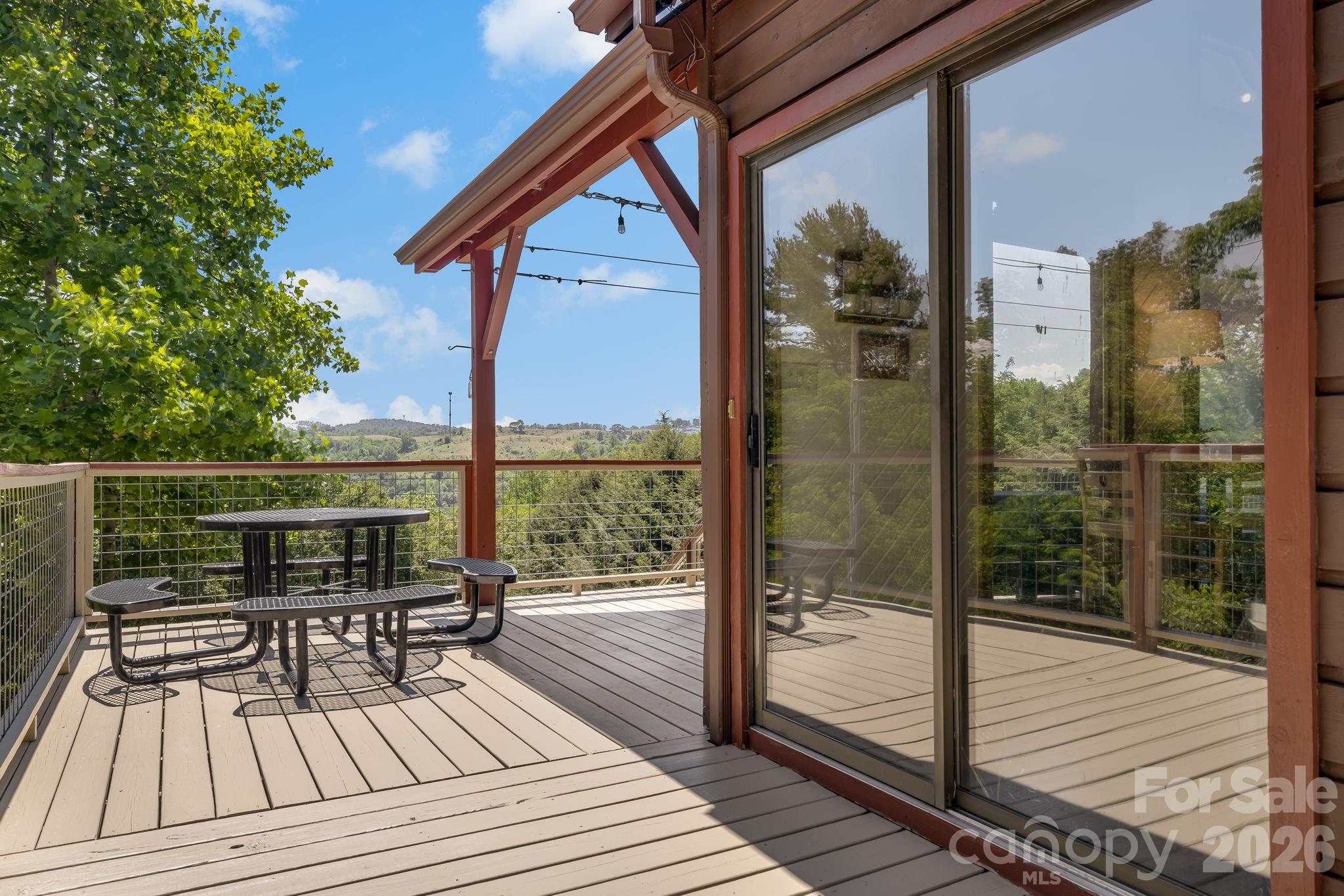 694 Boulder Road — Marshall