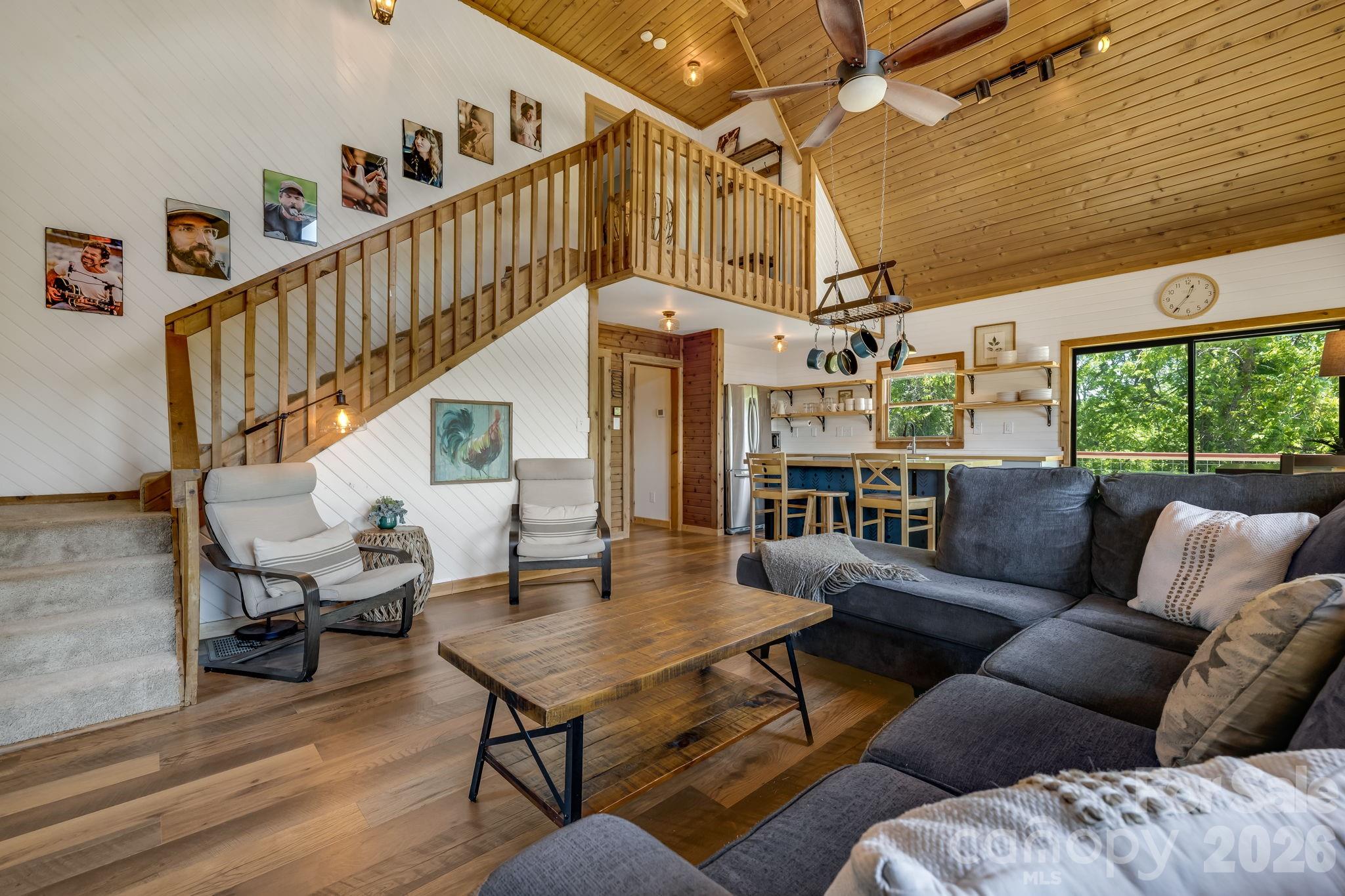 694 Boulder Road — Marshall