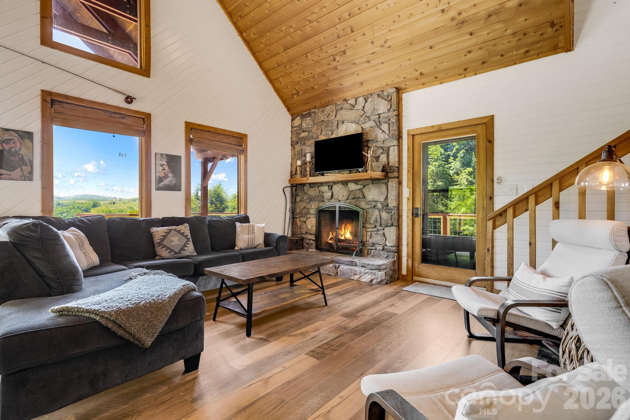 694 Boulder Road — Marshall