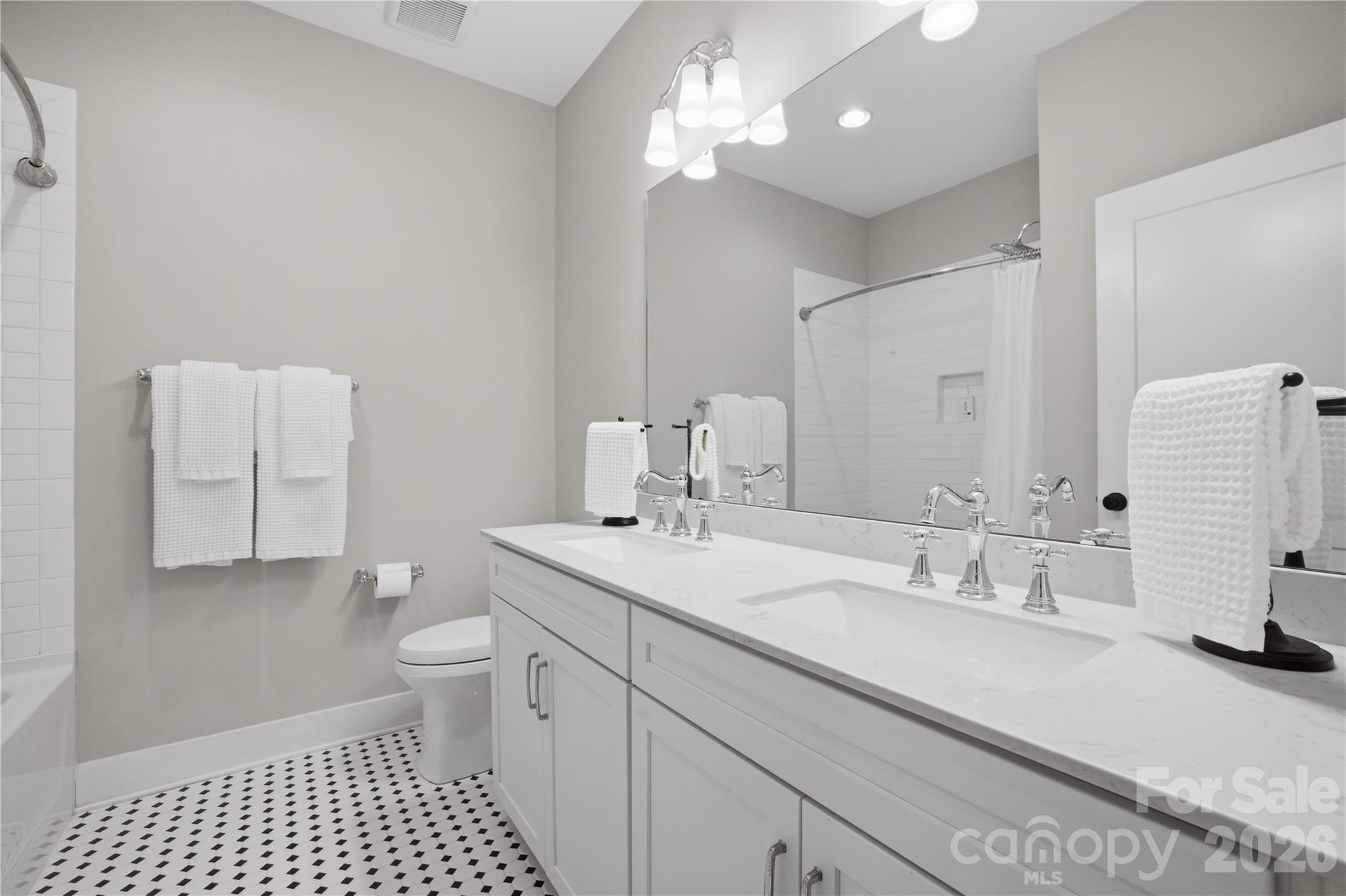 5938 Cashion Road — Huntersville