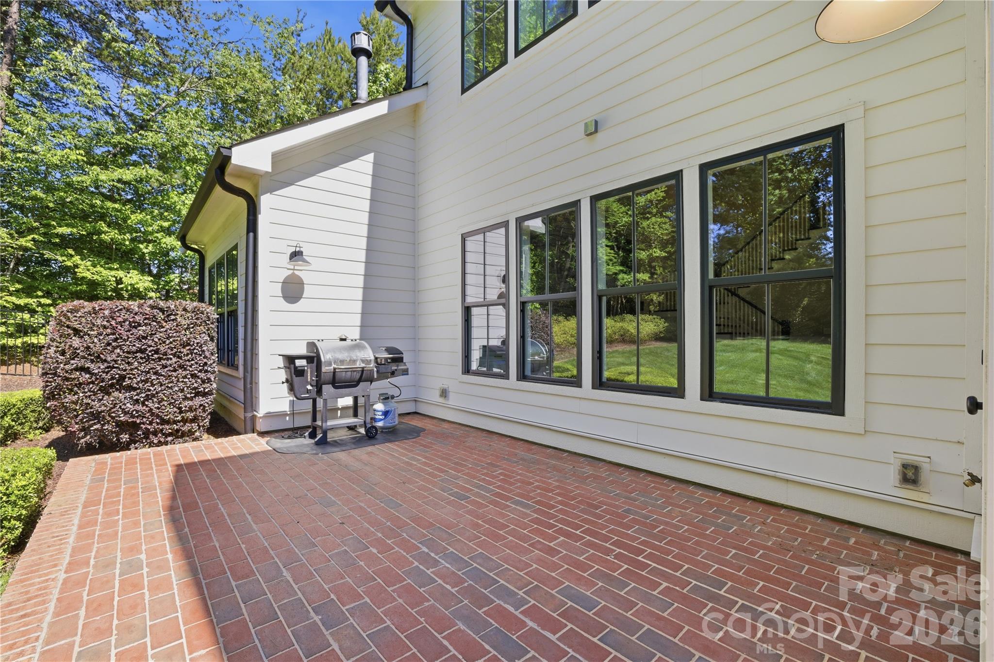 5938 Cashion Road — Huntersville