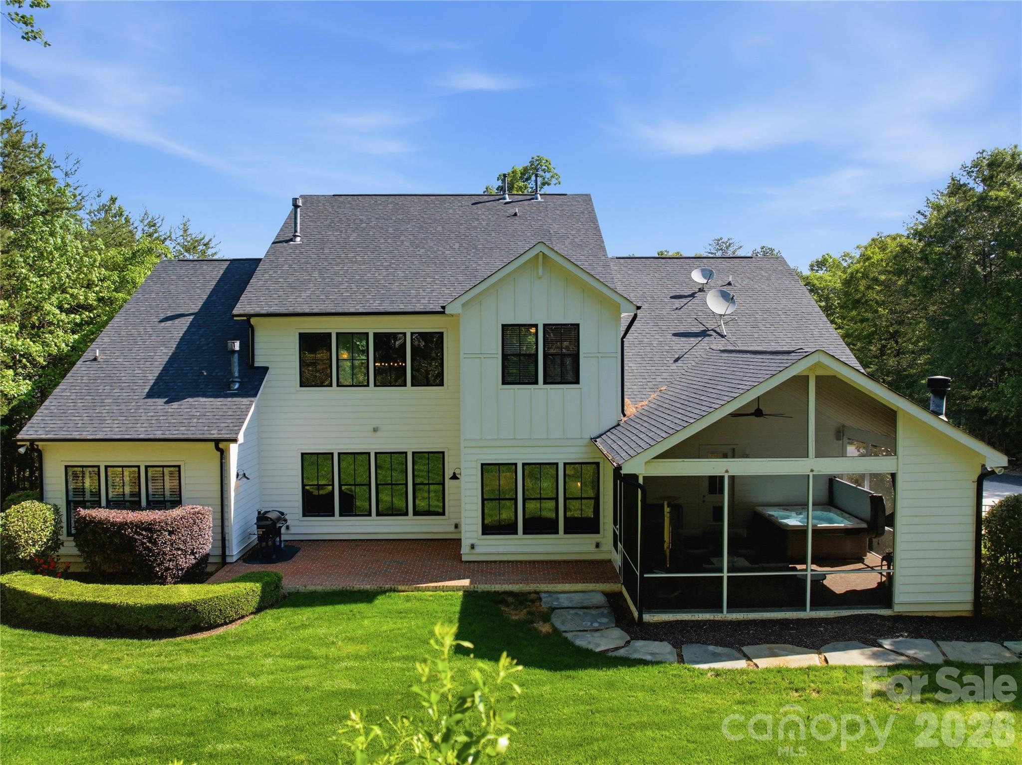 5938 Cashion Road — Huntersville