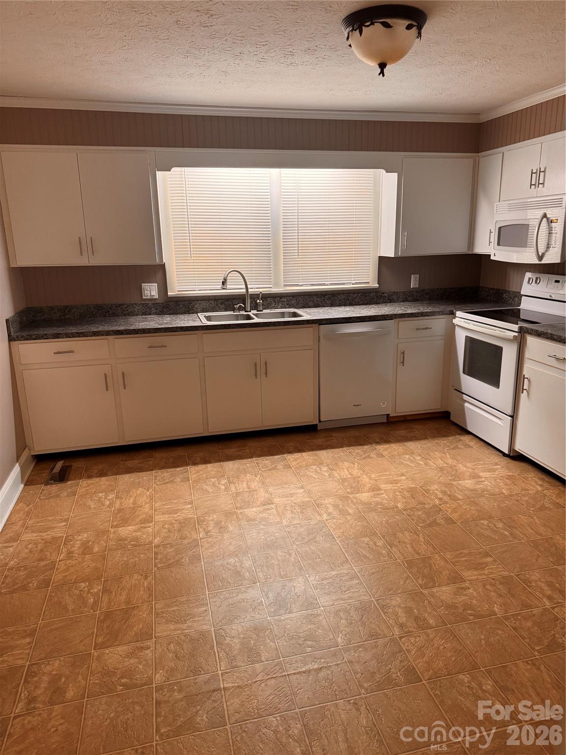 2431 Burke Memorial Park Road — Valdese