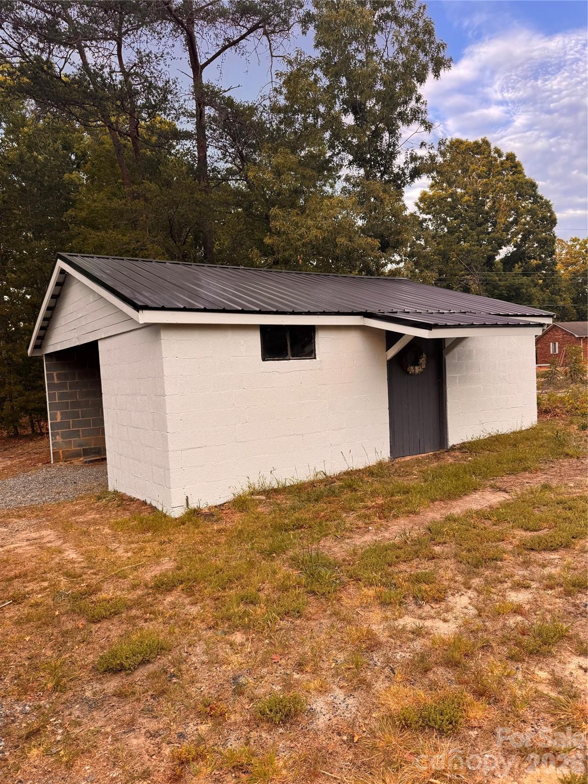 2431 Burke Memorial Park Road — Valdese