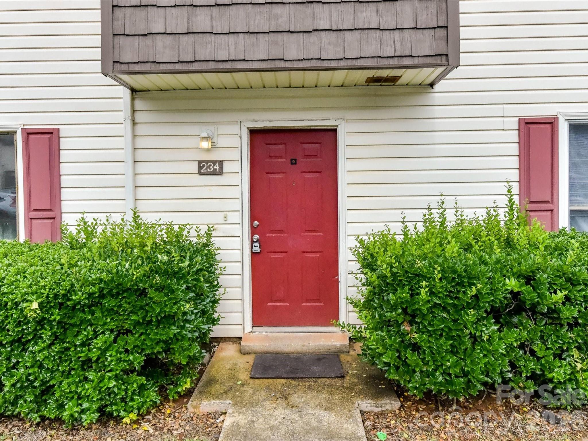 7924 Shady Oak Trail #234 — Charlotte