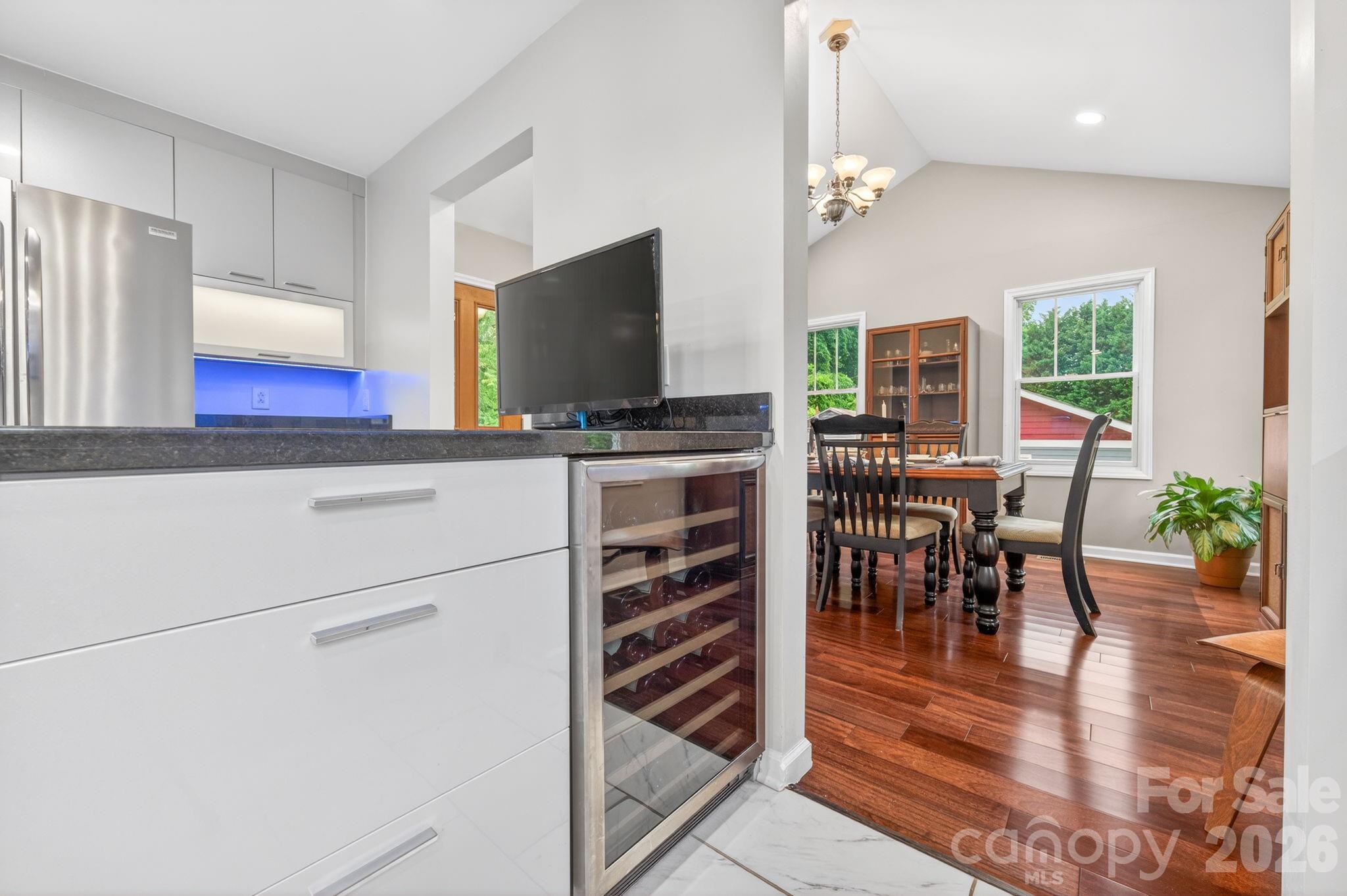 213 Nixon Road — Belmont