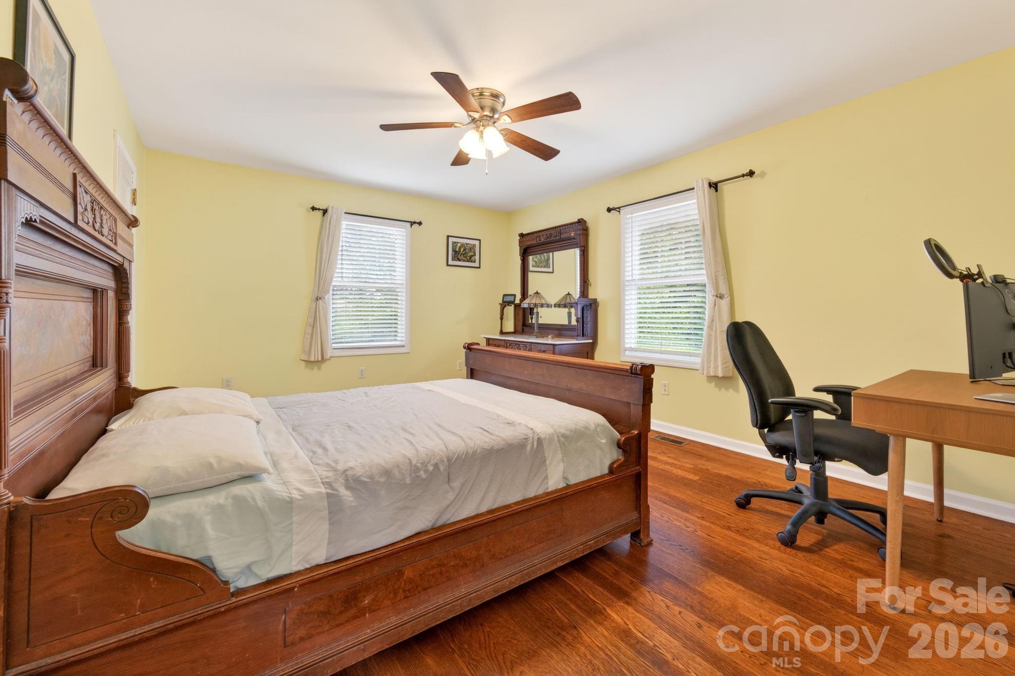213 Nixon Road — Belmont