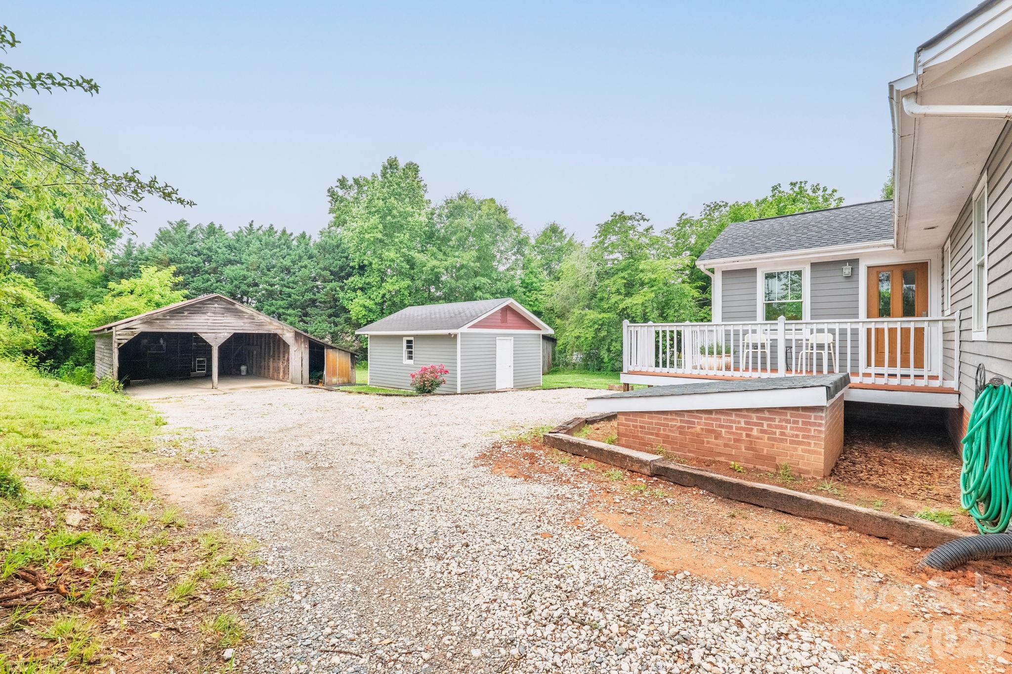 213 Nixon Road — Belmont