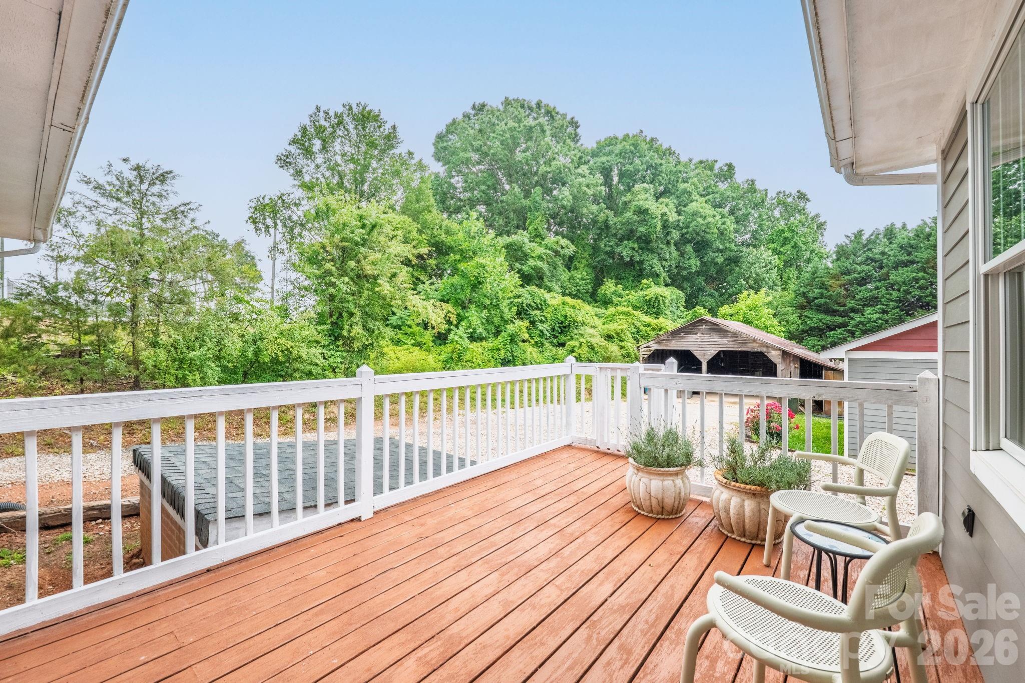 213 Nixon Road — Belmont