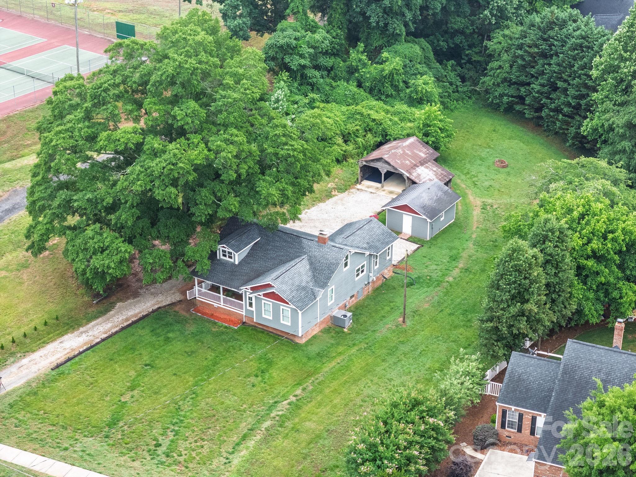 213 Nixon Road — Belmont