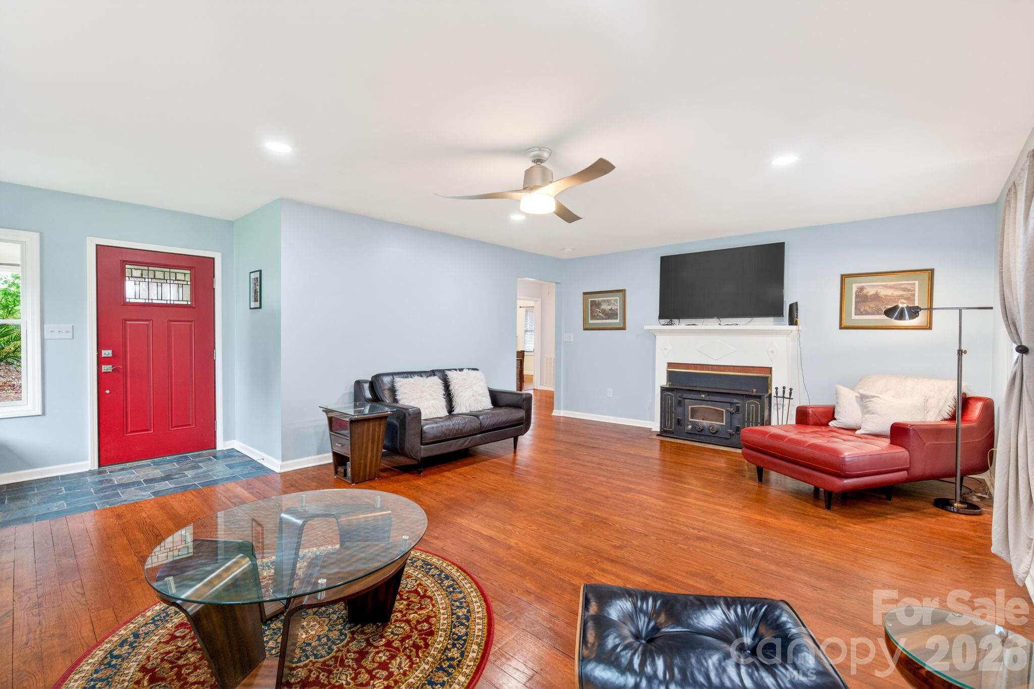 213 Nixon Road — Belmont