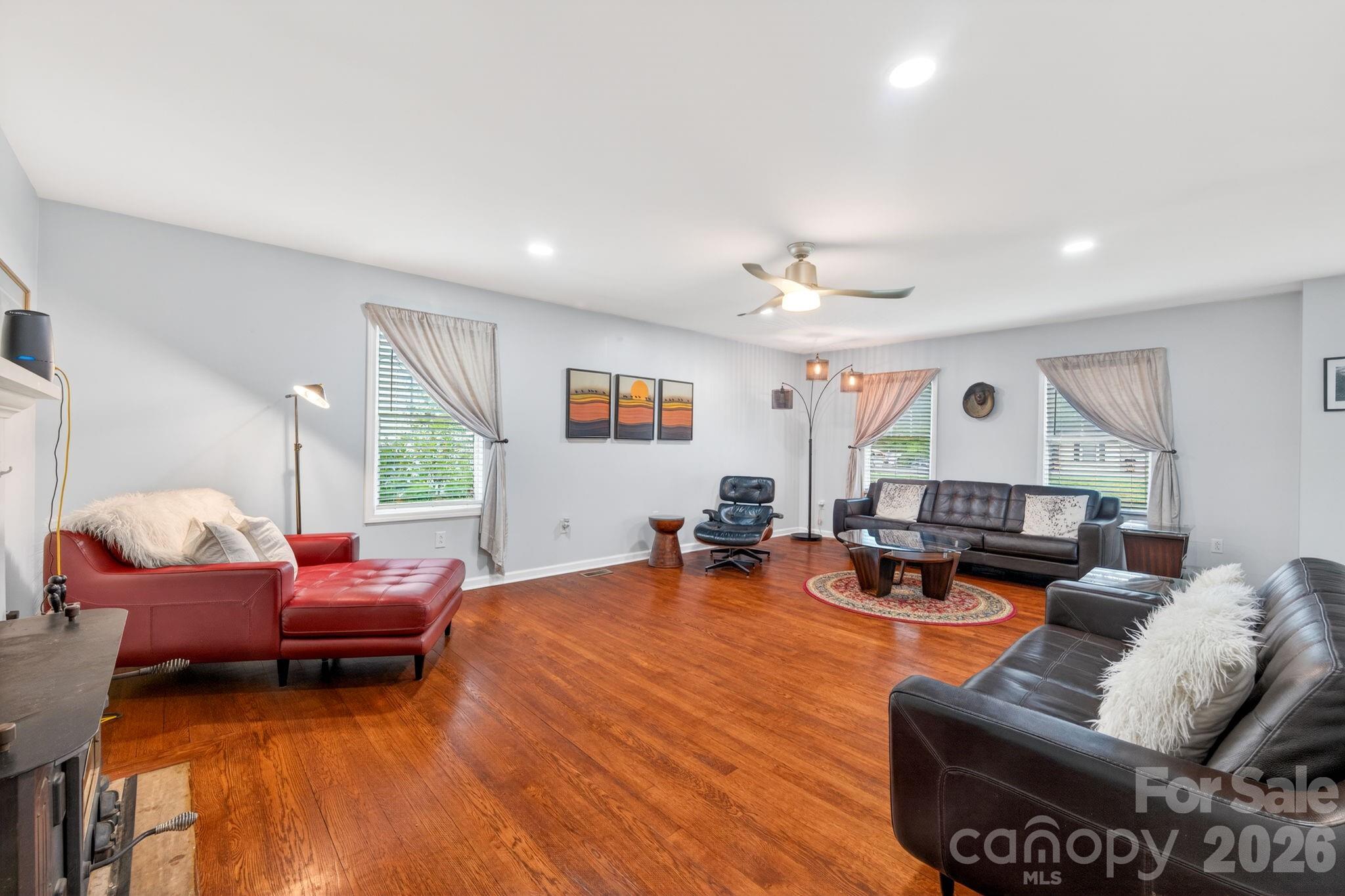 213 Nixon Road — Belmont
