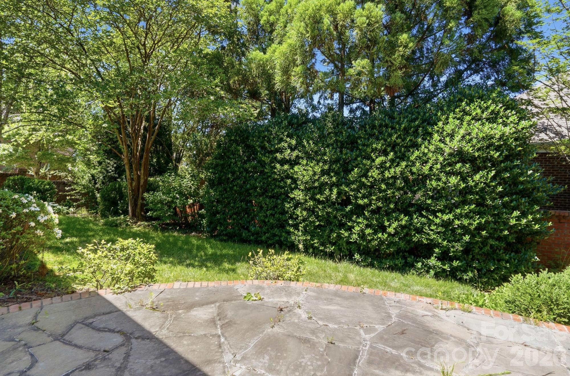 212 Hawthorne Park Avenue — Belmont