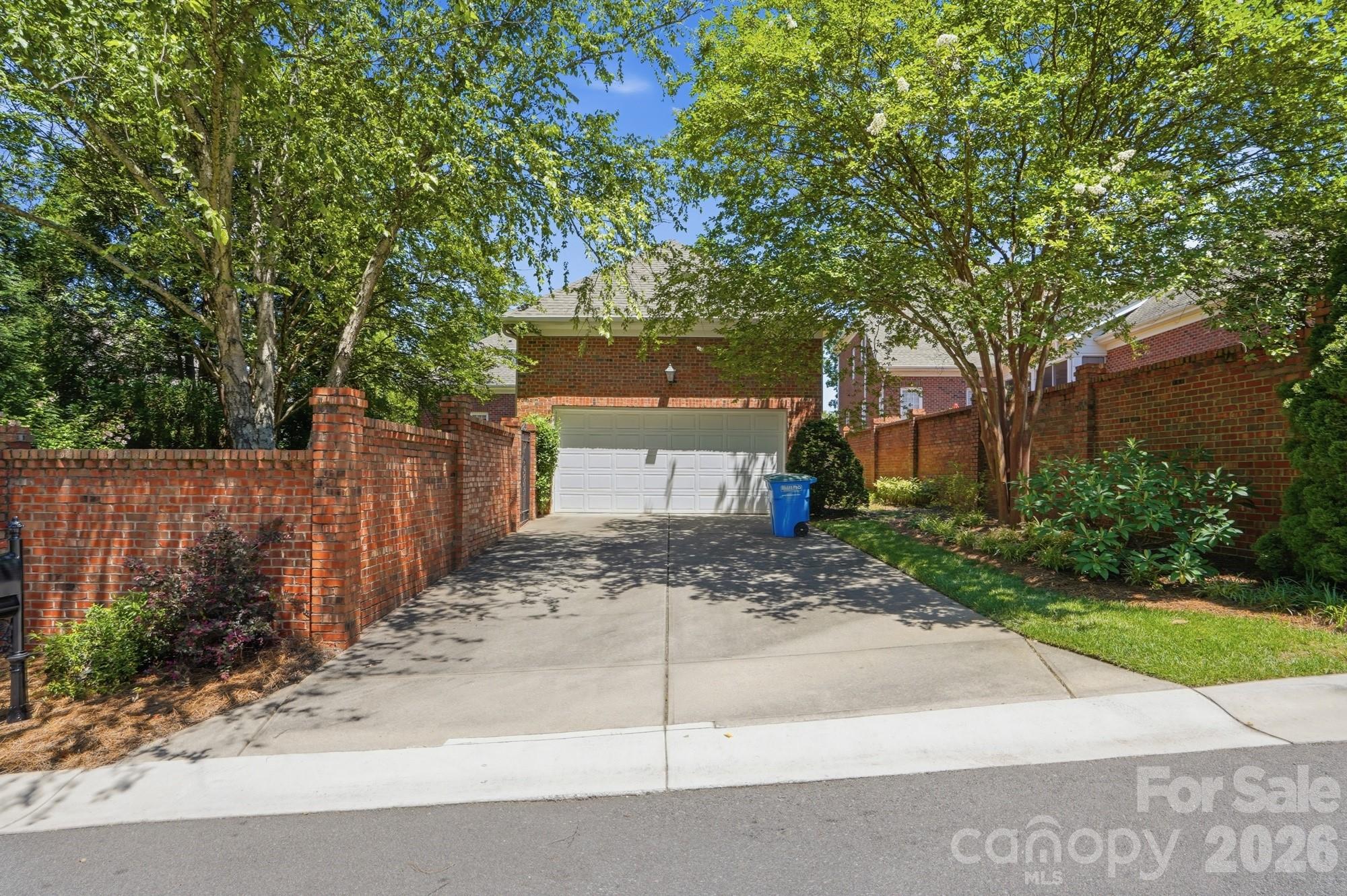 212 Hawthorne Park Avenue — Belmont