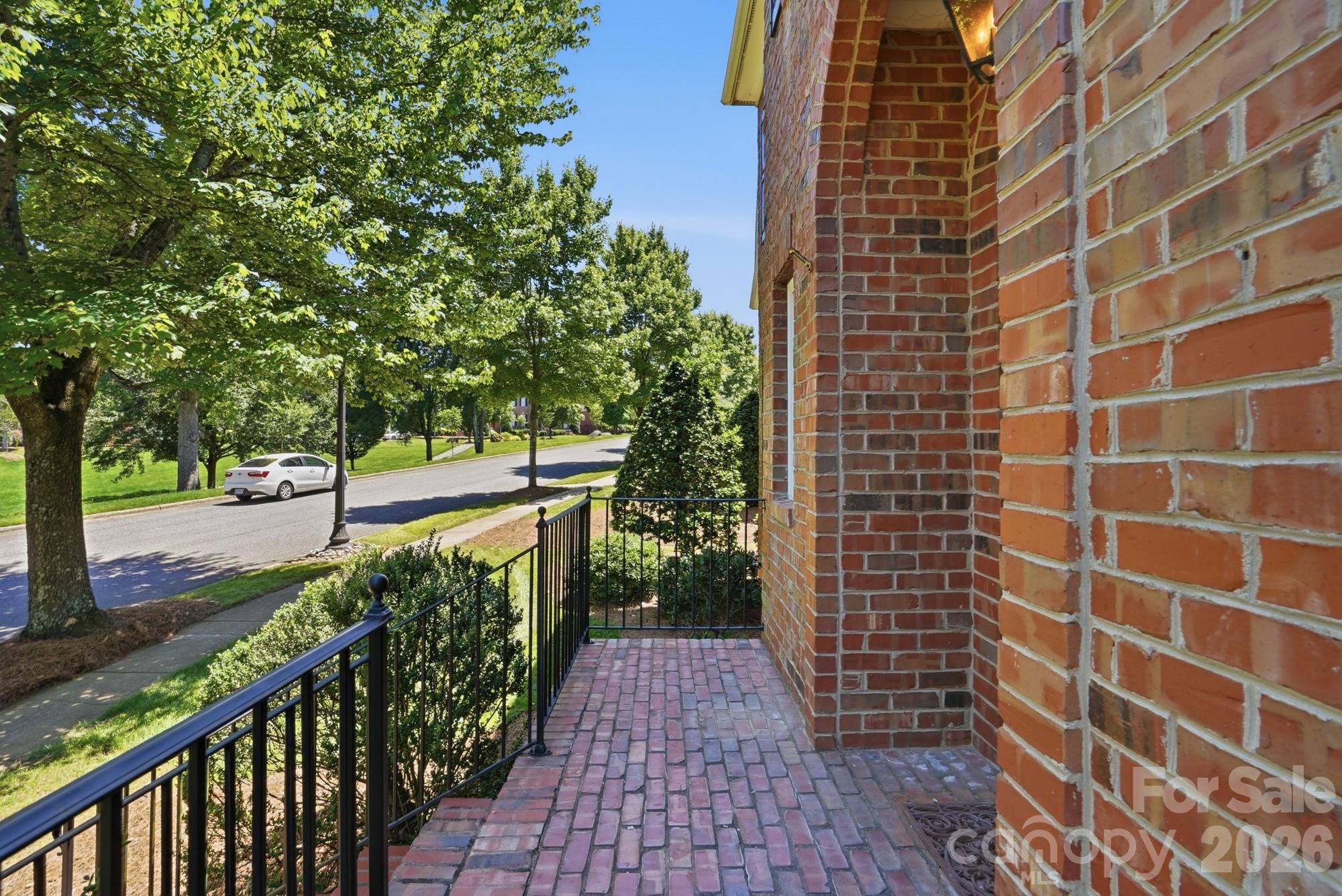212 Hawthorne Park Avenue — Belmont