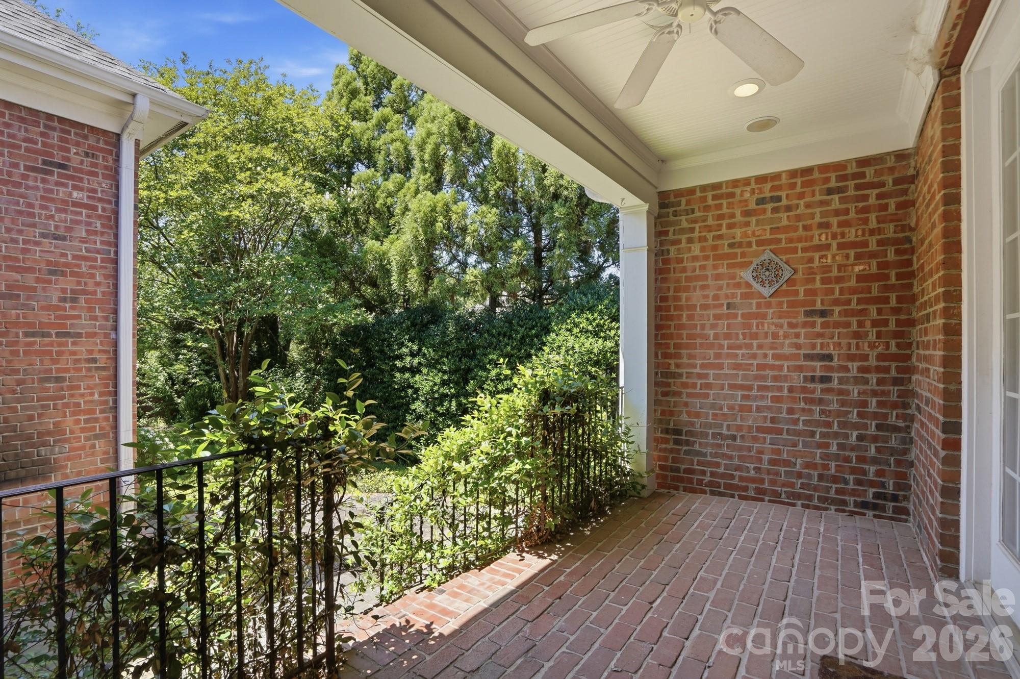 212 Hawthorne Park Avenue — Belmont