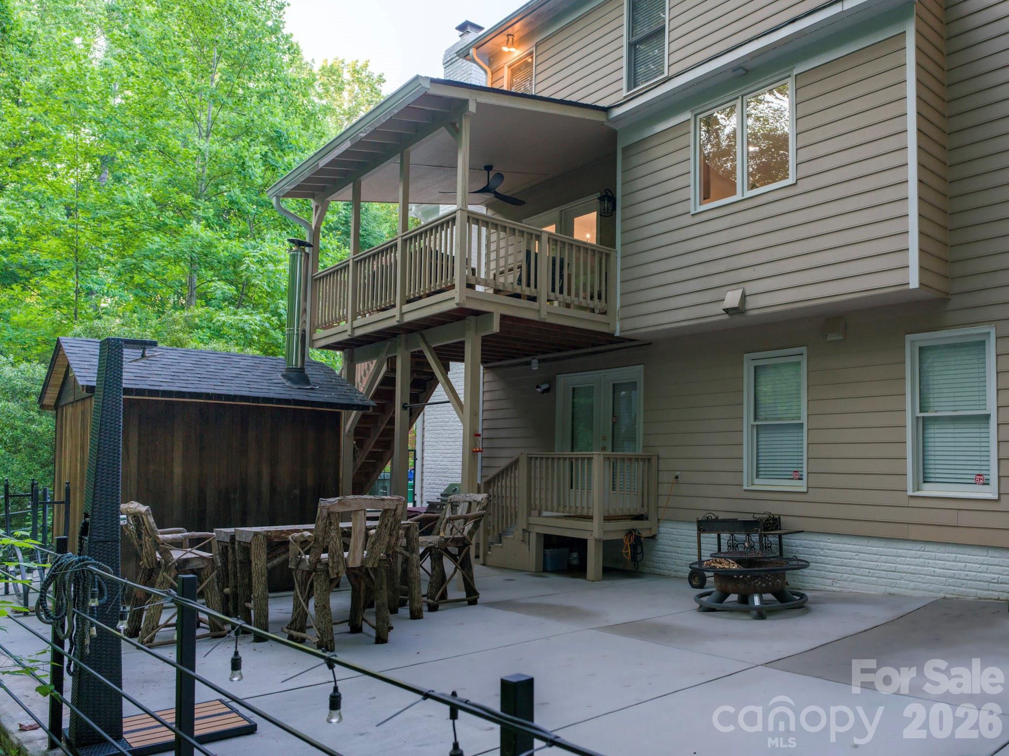 1617 Home Place — Matthews