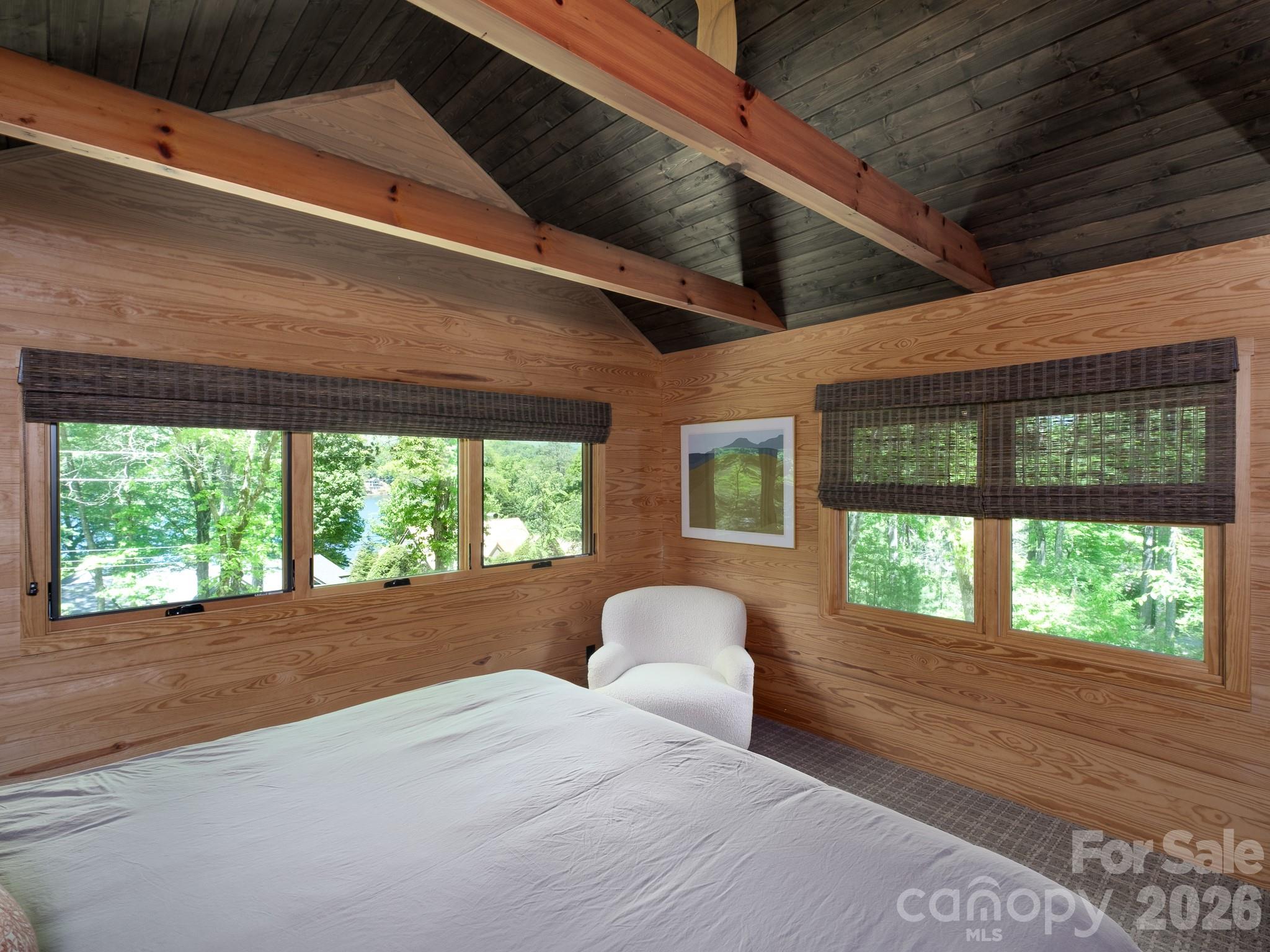 212 SE Shore Drive — Lake Toxaway