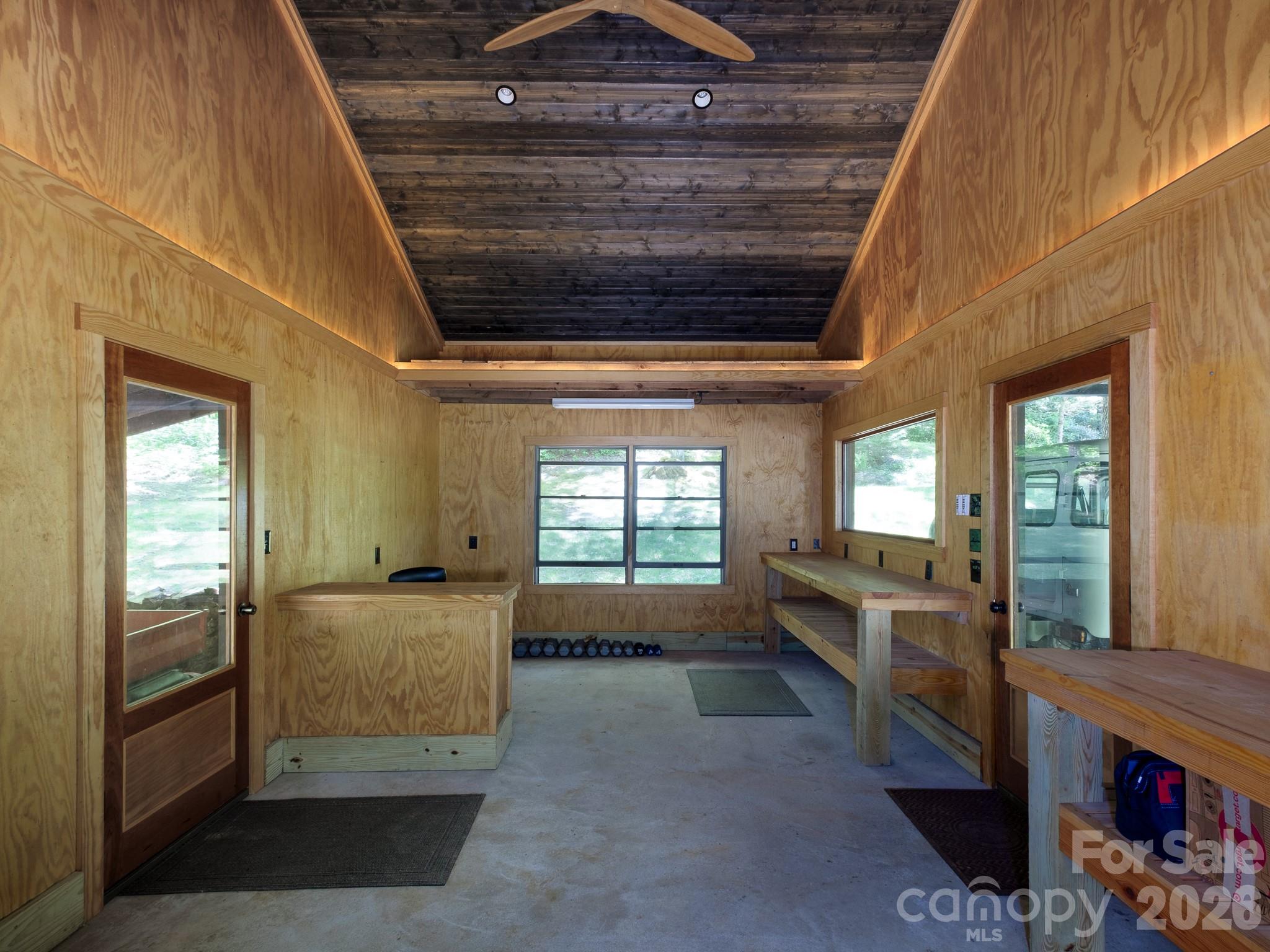 212 SE Shore Drive — Lake Toxaway