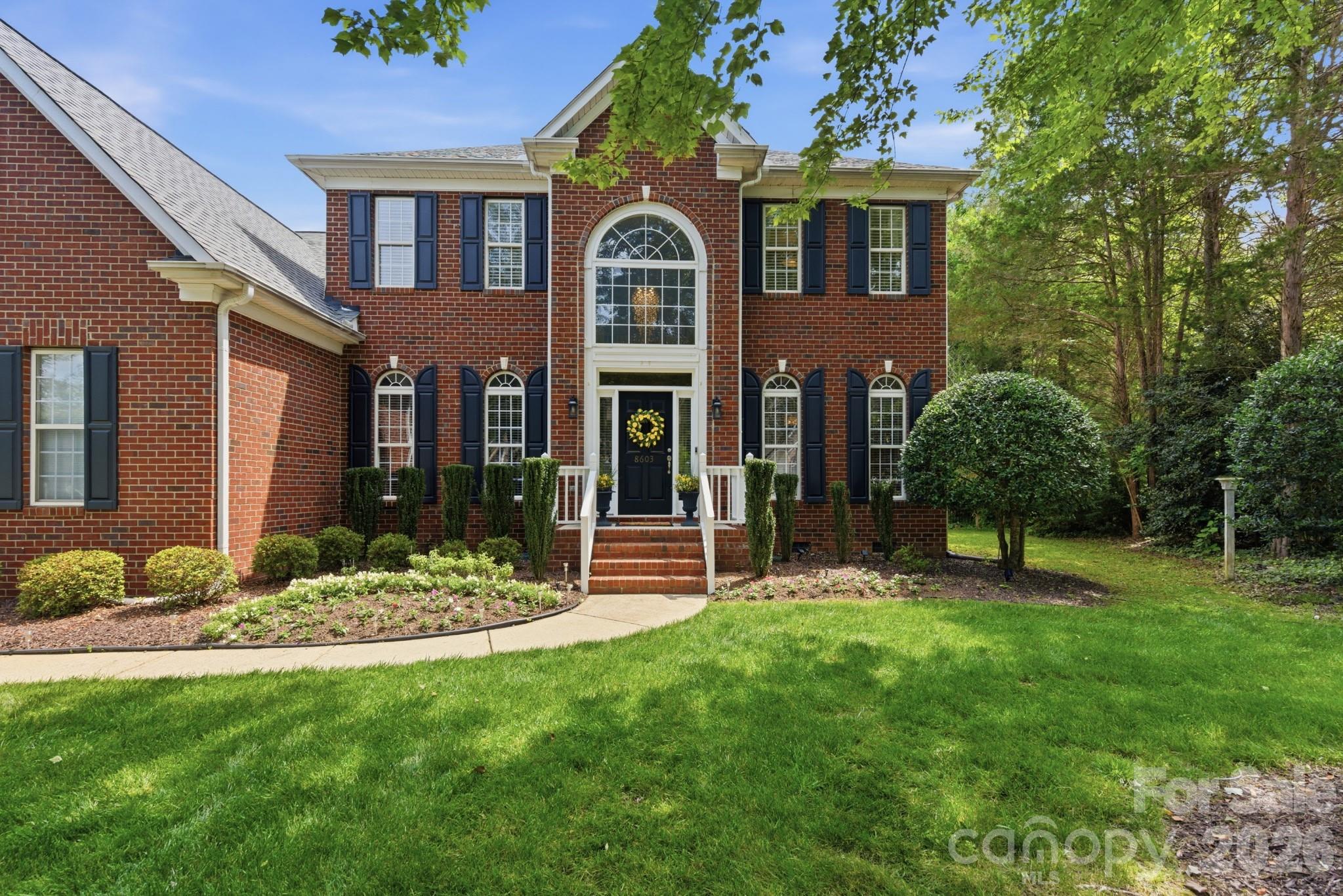 8603 Tintinhull Lane — Waxhaw