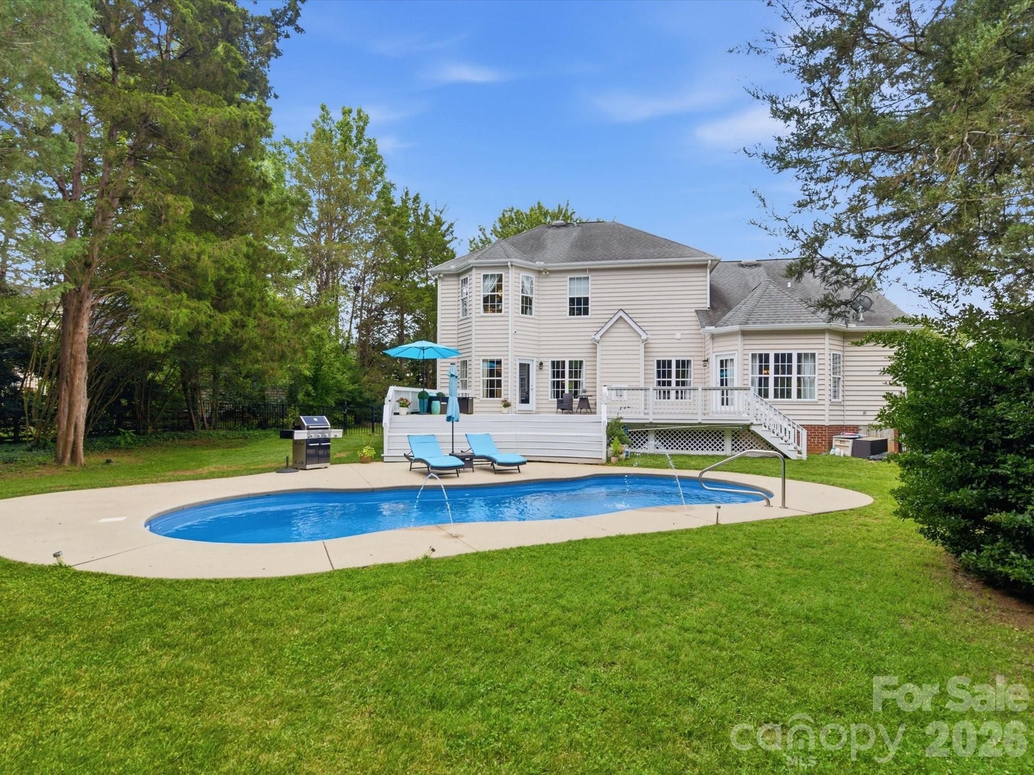 8603 Tintinhull Lane — Waxhaw