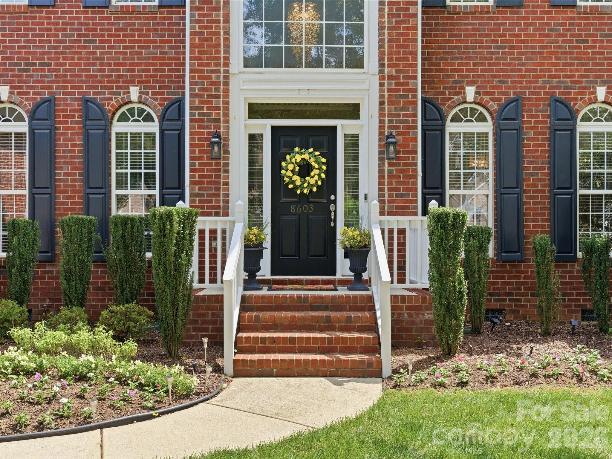 8603 Tintinhull Lane — Waxhaw