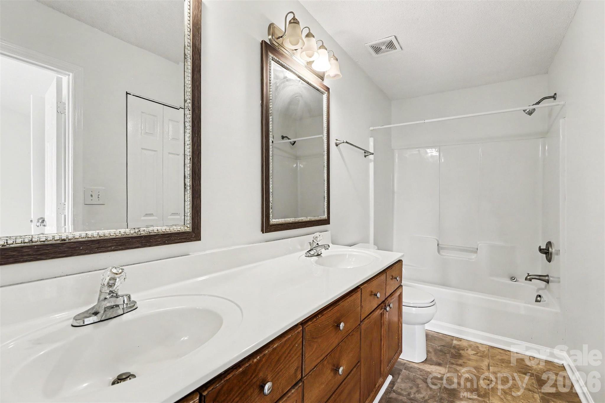 5833 Cougar Lane — Charlotte