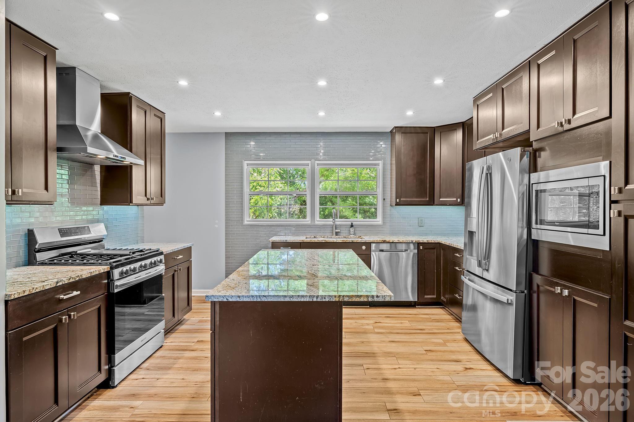 39 Grandview Road — Asheville