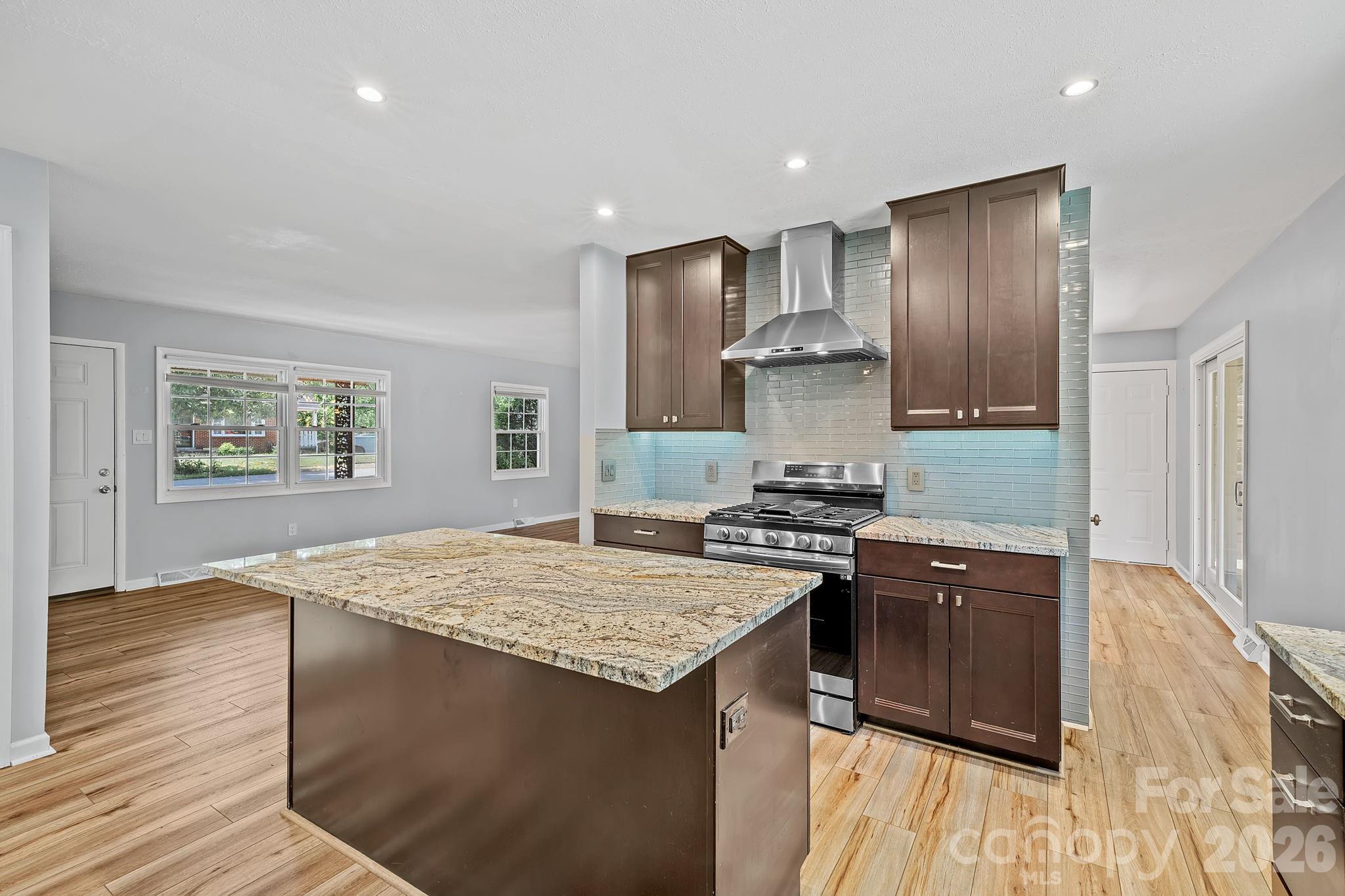 39 Grandview Road — Asheville