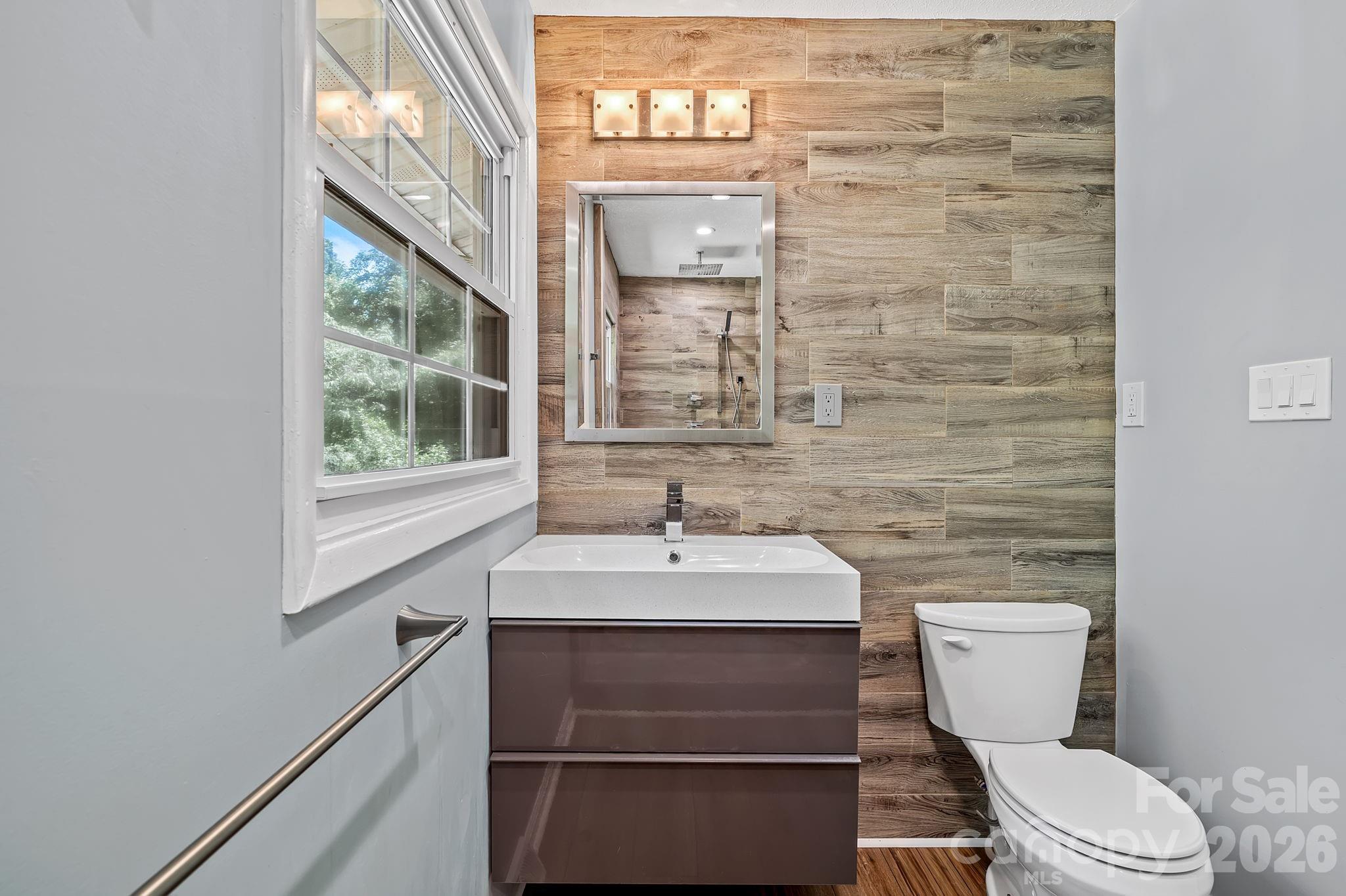 39 Grandview Road — Asheville