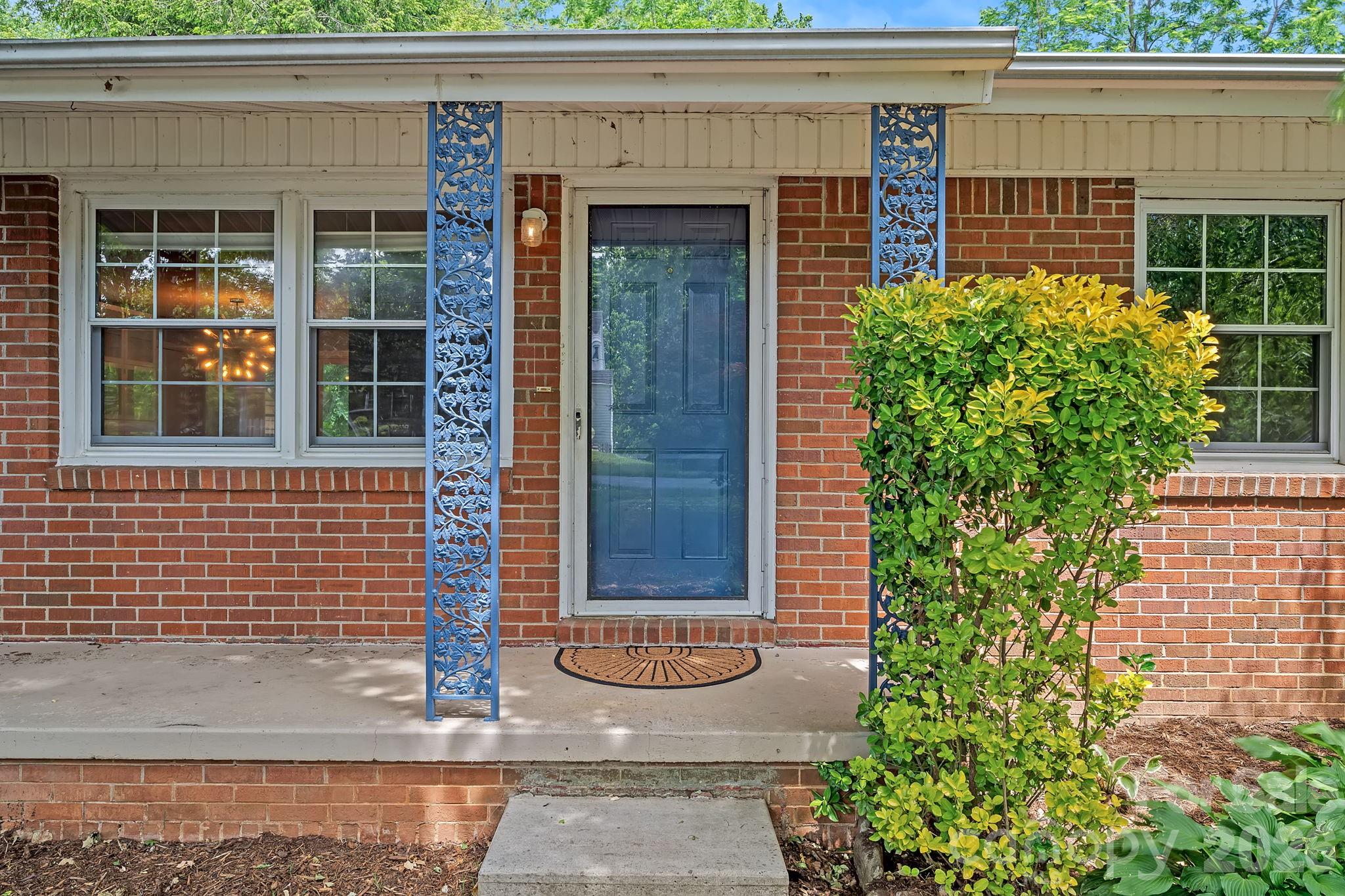 39 Grandview Road — Asheville