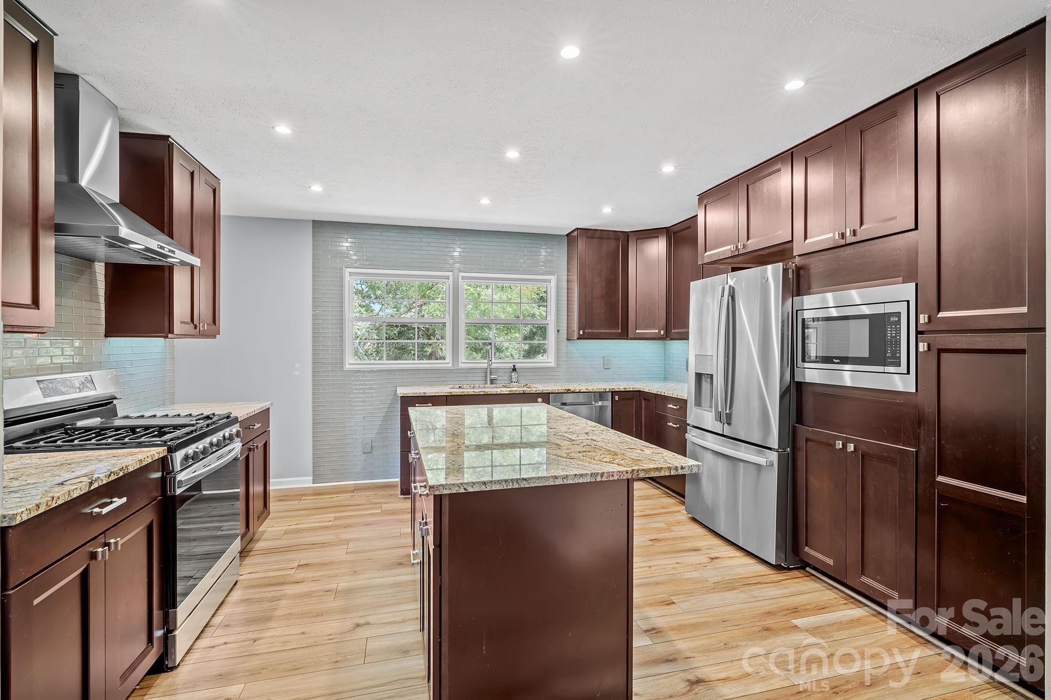 39 Grandview Road — Asheville
