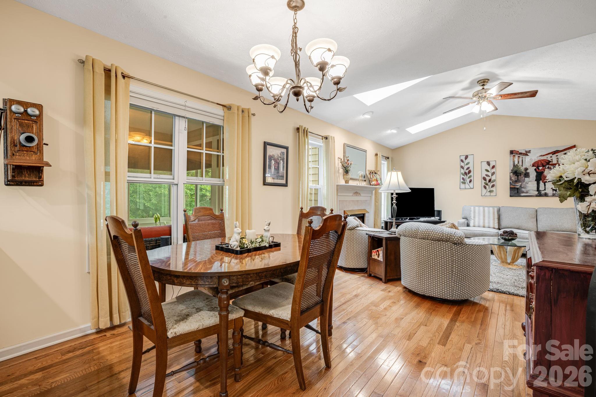 9 Firestone Court — Etowah