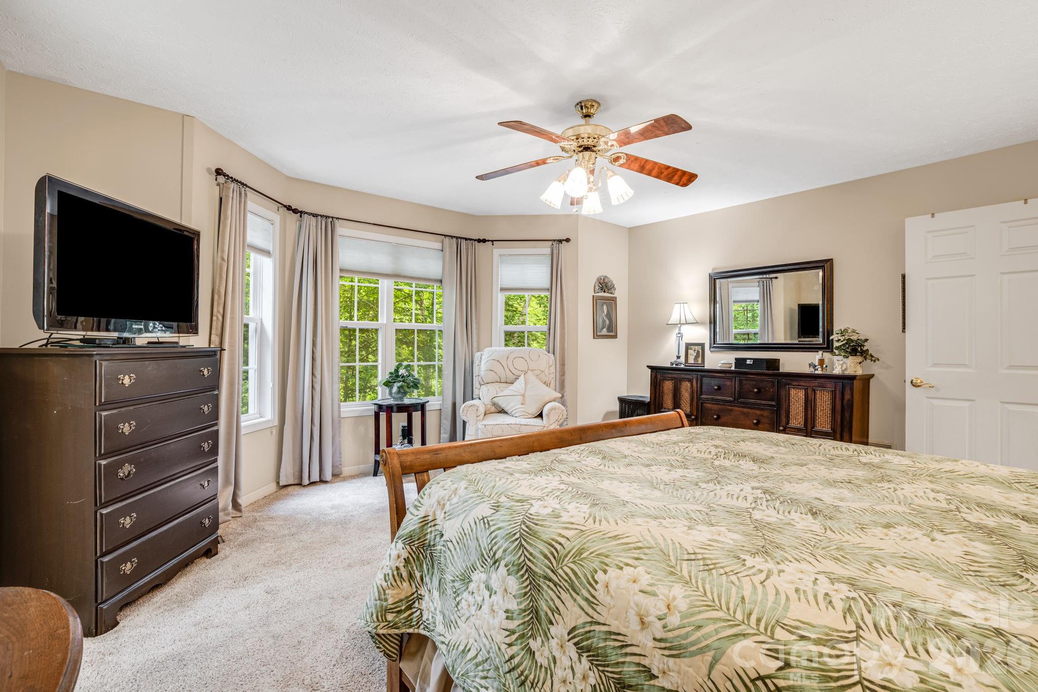 9 Firestone Court — Etowah