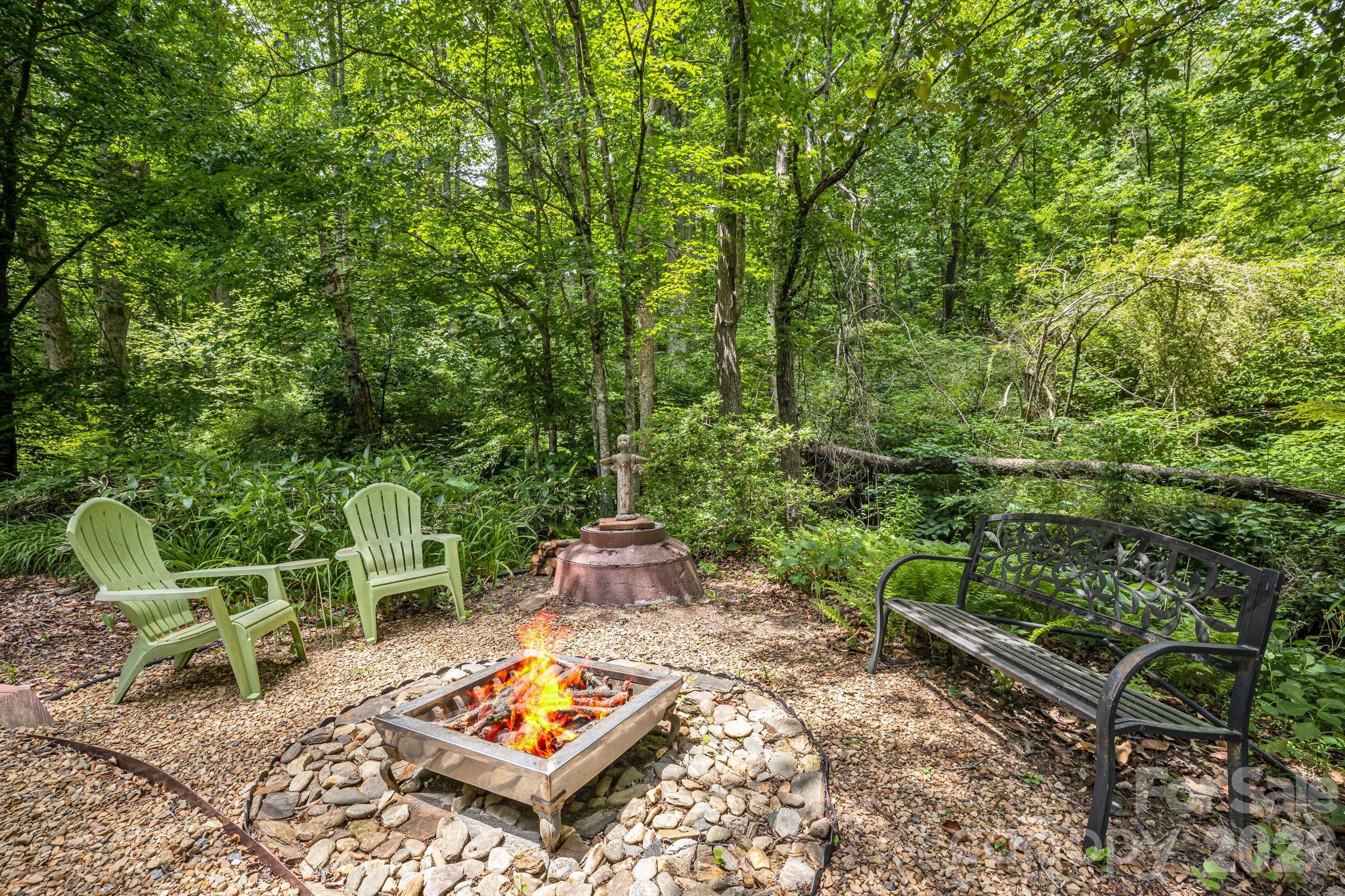 9 Firestone Court — Etowah
