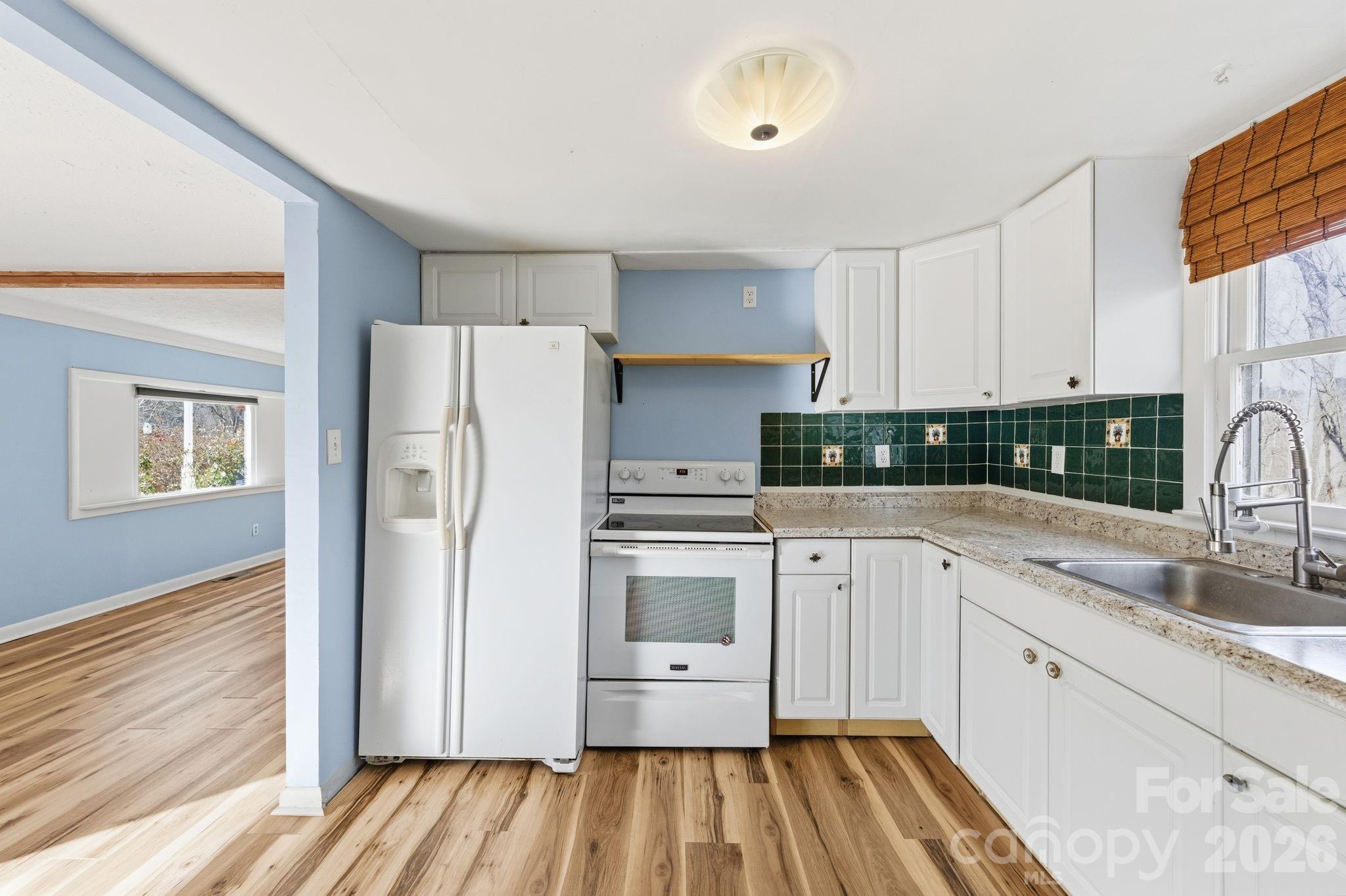 105 Smith Graveyard Road — Asheville